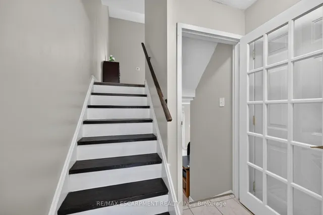 23 Rosedale Crt, Hamilton 5