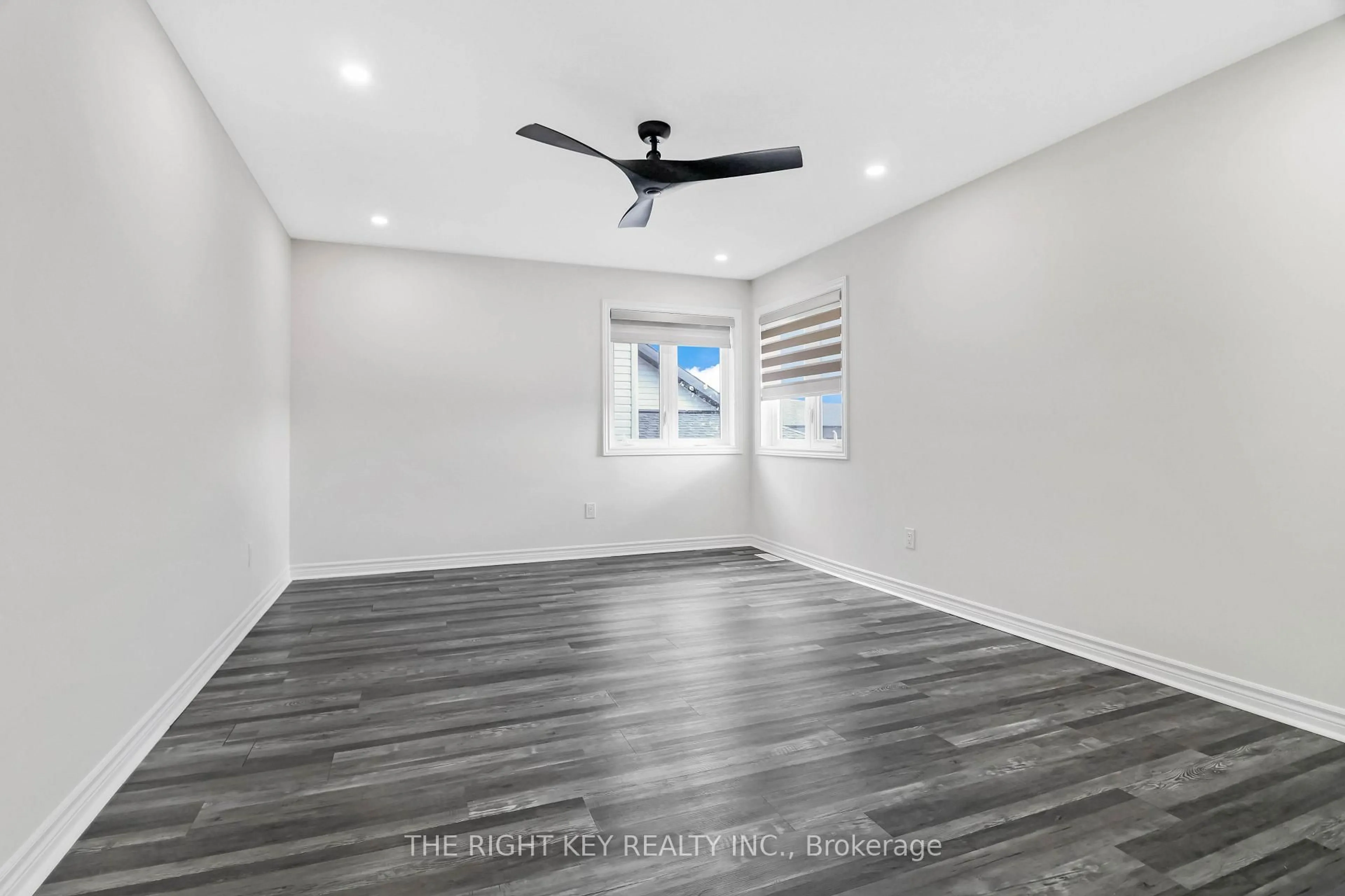 A pic of a room for 4540 Kelly Farm Dr, Ottawa Ontario K1X 0E8