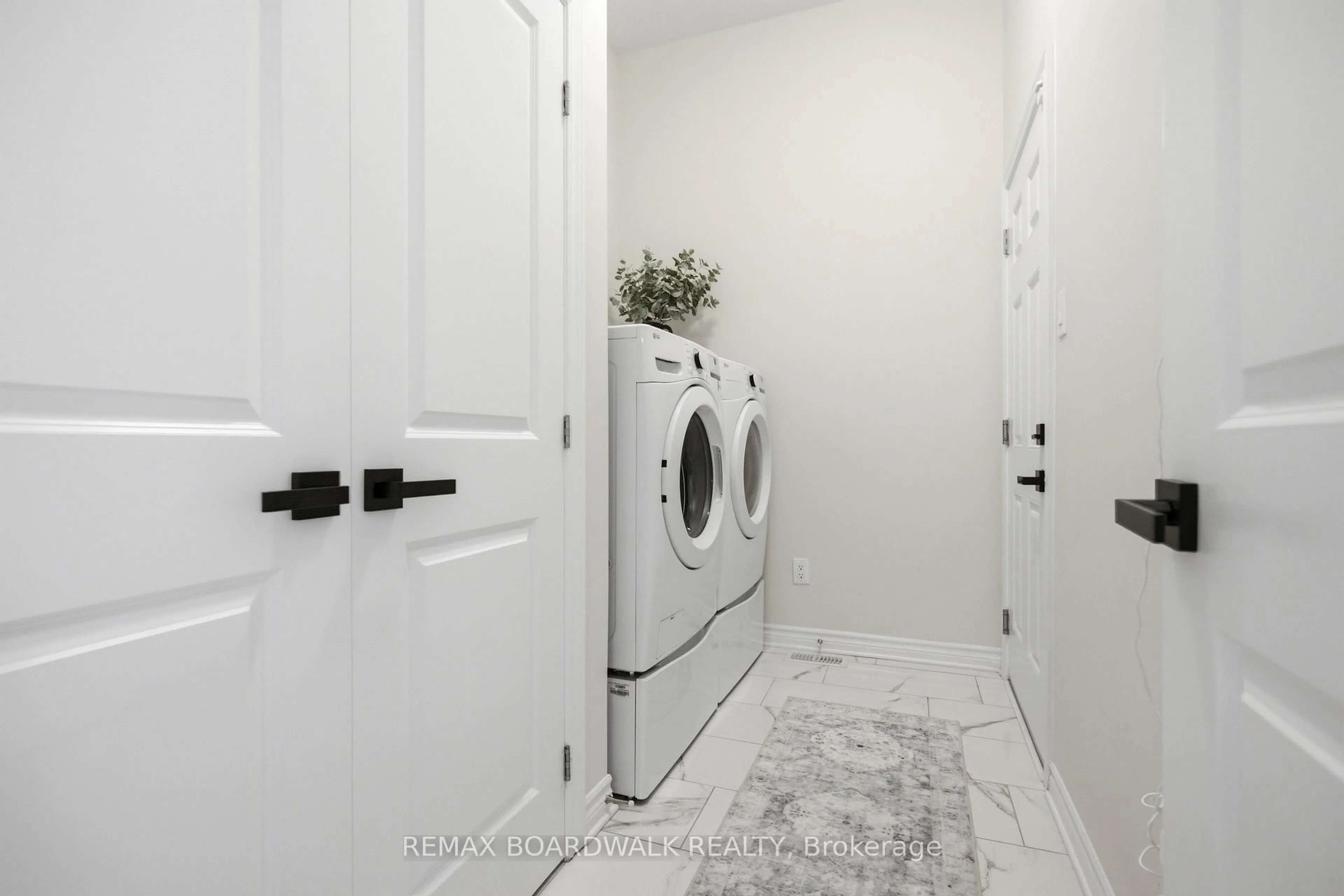 Laundry room for 102 Patchell Pl, North Grenville Ontario K0G 1J0