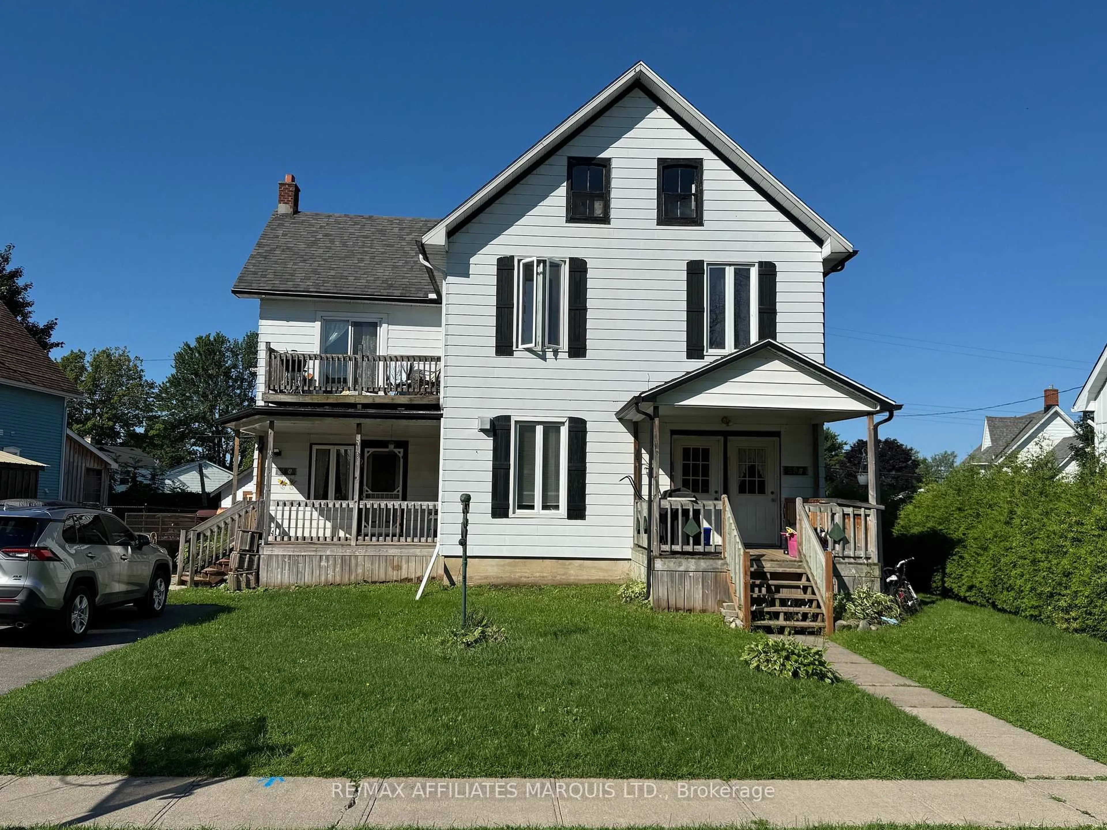 A pic from outside/outdoor area/front of a property/back of a property/a pic from drone, street for 38 Laurier Dr, South Dundas Ontario K0C 1X0