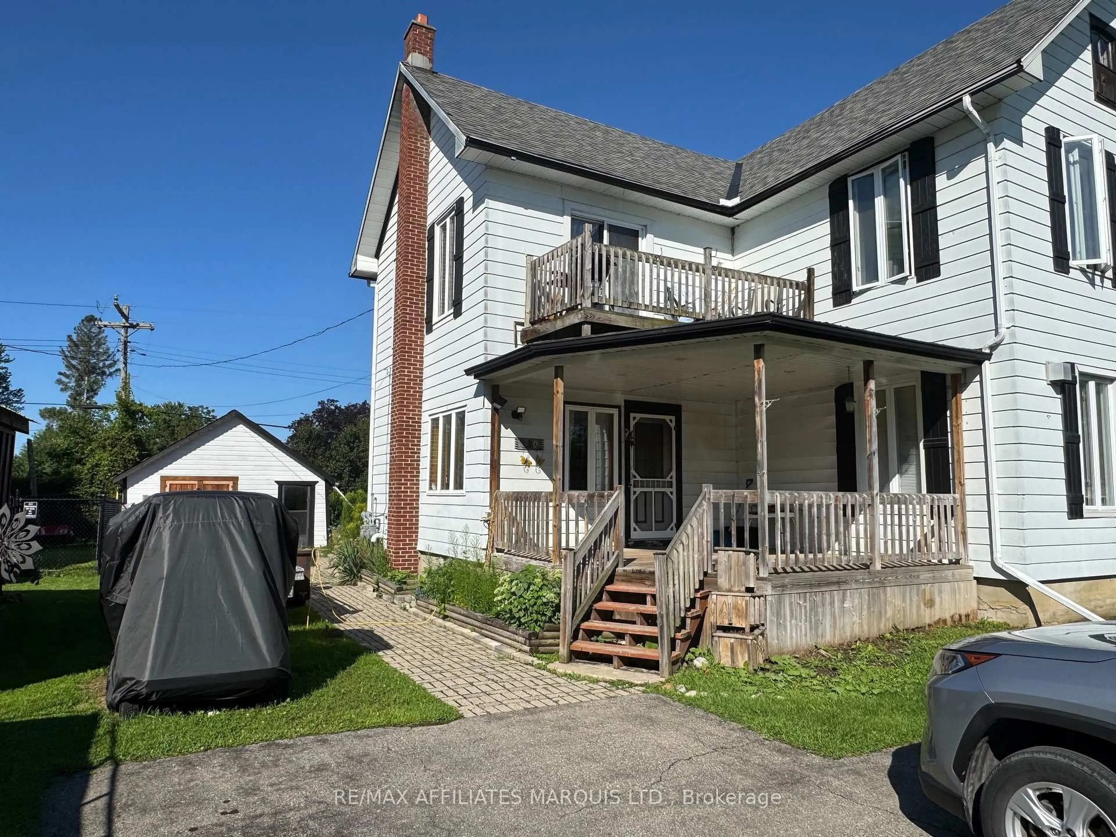 A pic from outside/outdoor area/front of a property/back of a property/a pic from drone, street for 38 Laurier Dr, South Dundas Ontario K0C 1X0