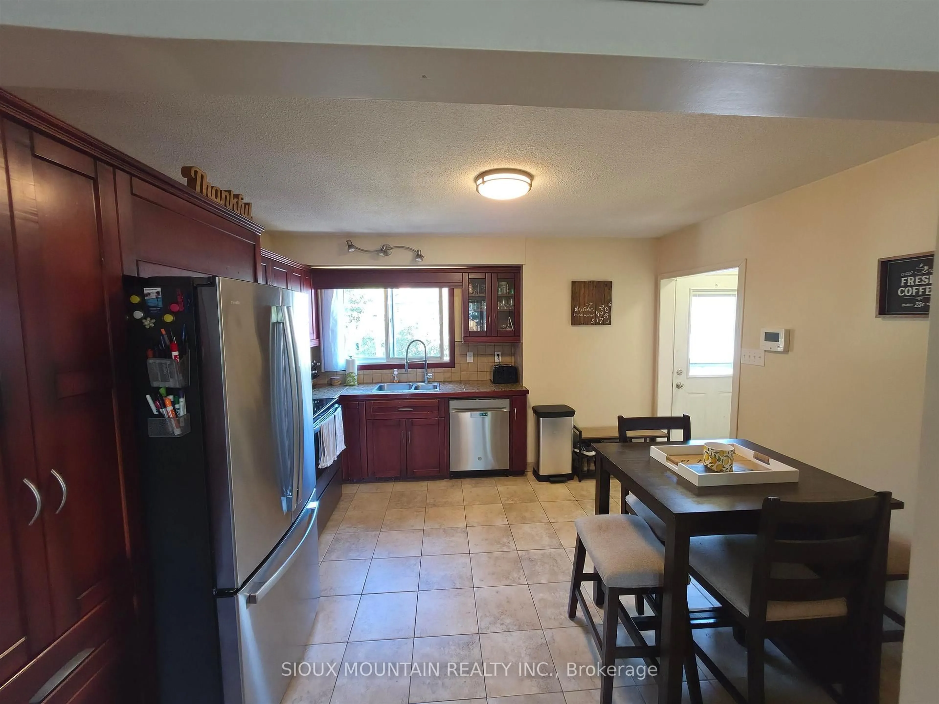 Unknown for 46 Curtis Street, Sioux Lookout Ontario P8T 1G8