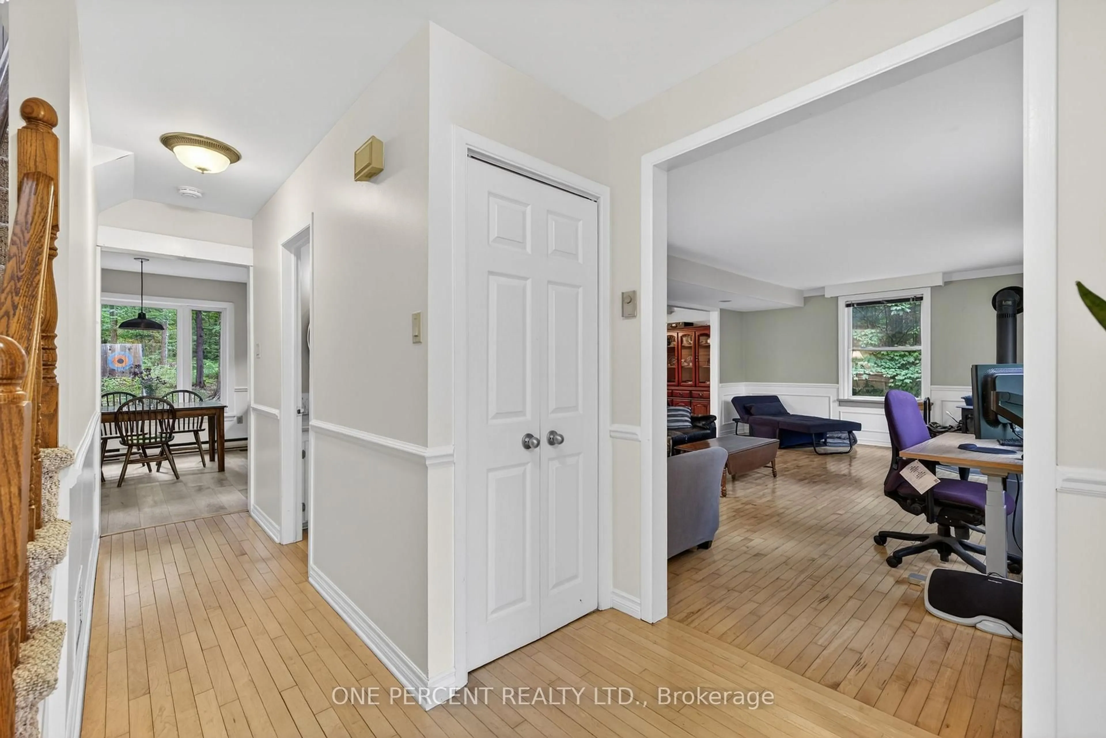 Indoor entryway for 1054 Wolf Grove Rd, Almonte Ontario K0A 1A0