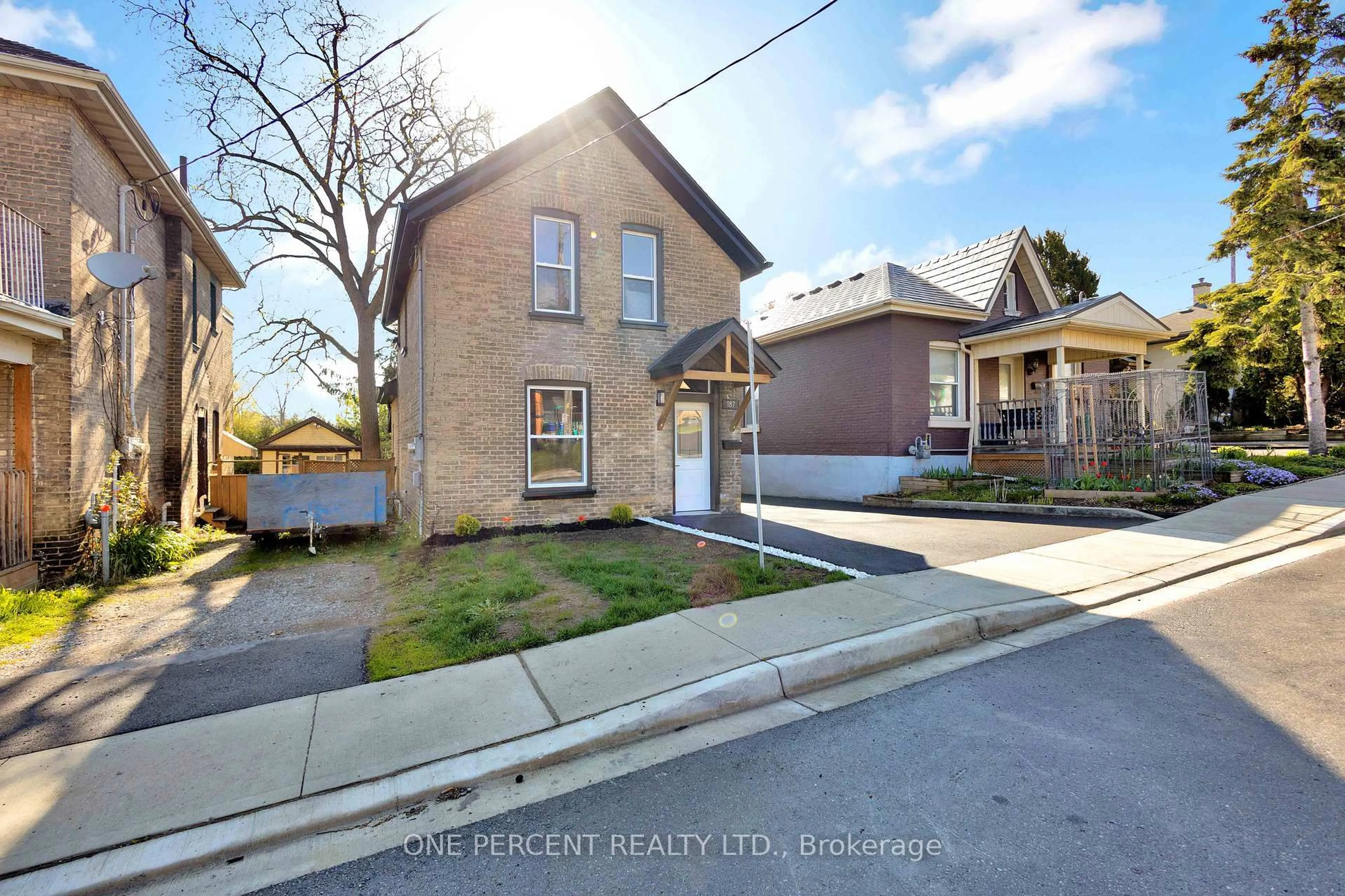 Home with brick exterior material, street for 187 Drummond St, Brantford Ontario N3S 6A8