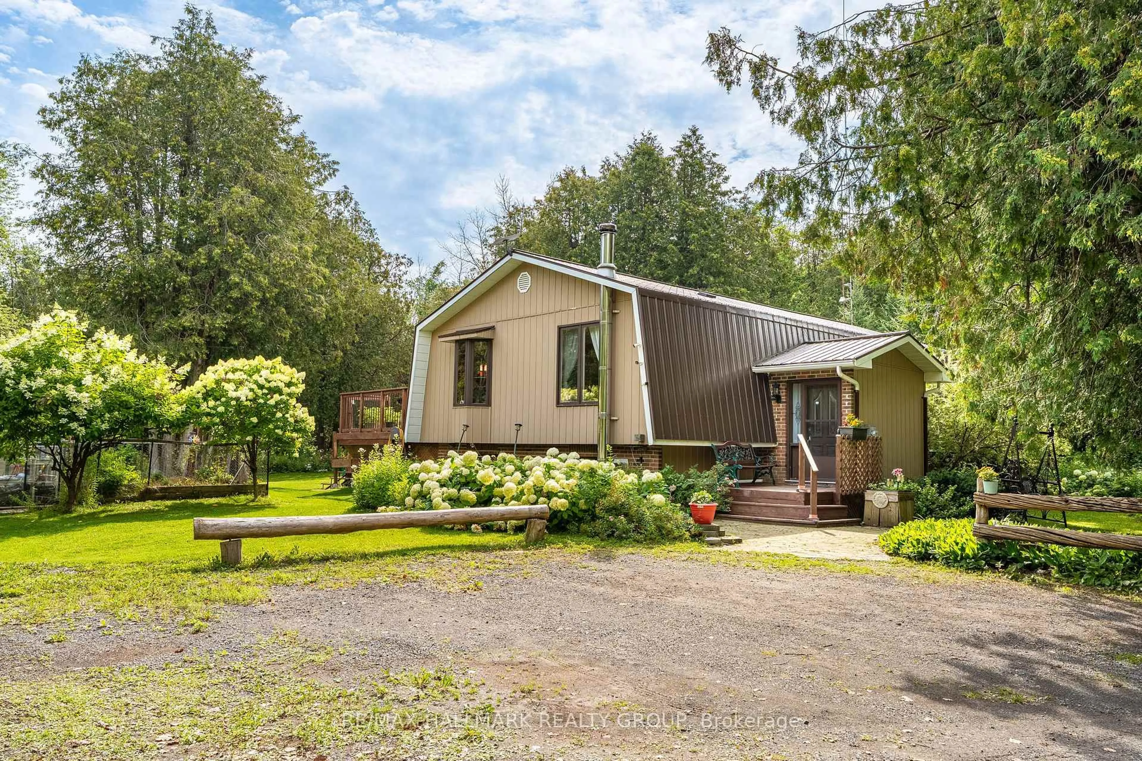 A pic from outside/outdoor area/front of a property/back of a property/a pic from drone, street for 1184 Derry Side Rd, Ashton Ontario K0A 1B0
