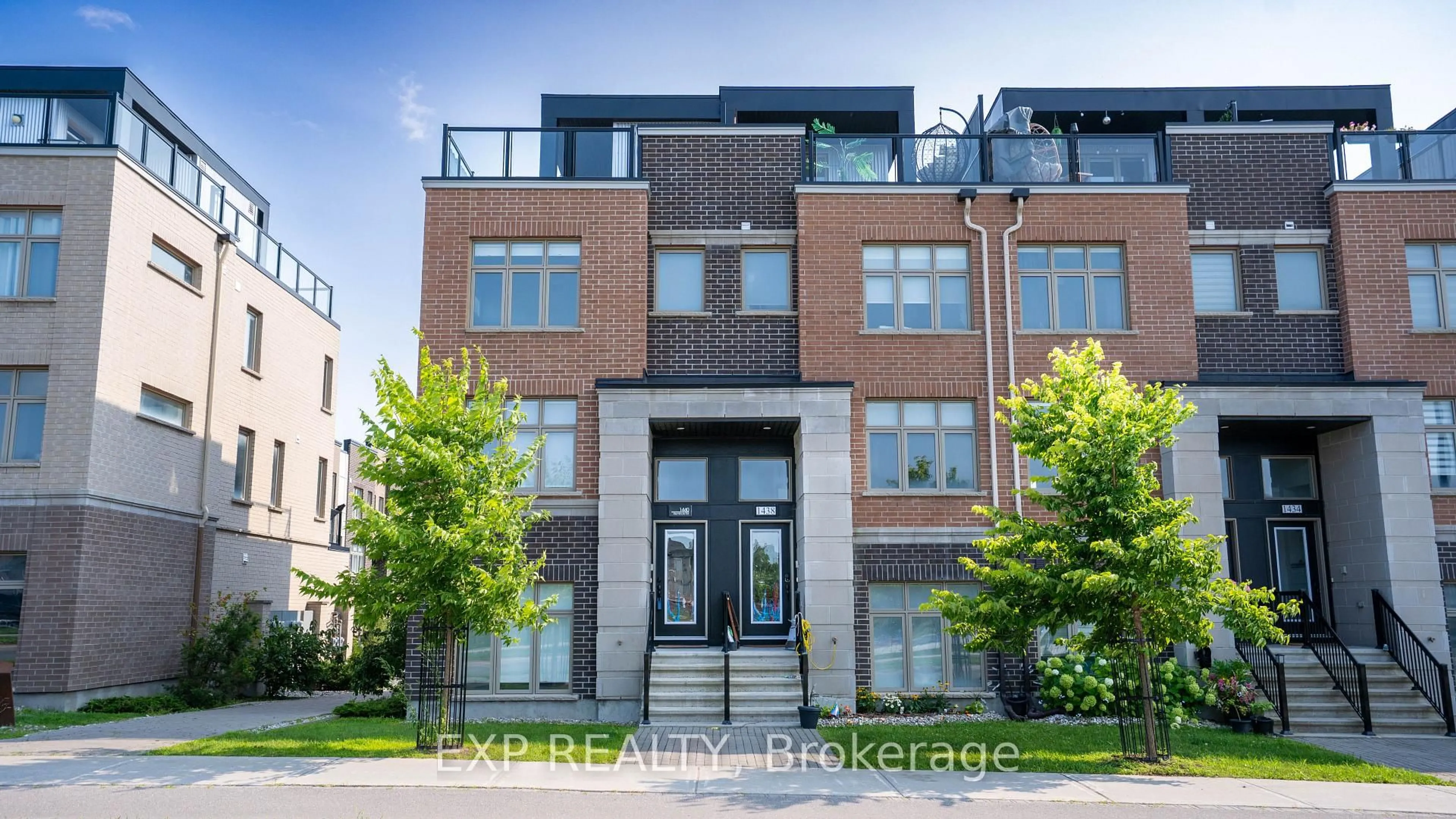 Home with brick exterior material, street for 1440 HEMLOCK Rd, Ottawa Ontario K1K 4B9