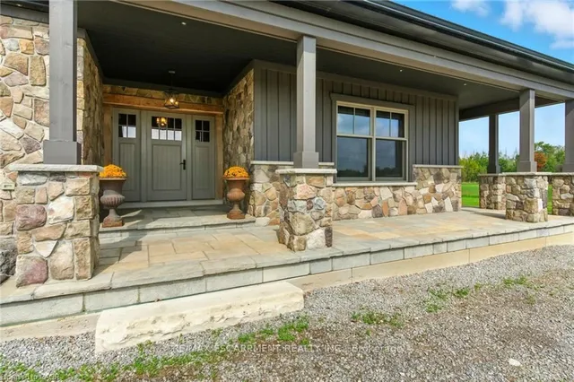 437 6th Concession Rd, Hamilton 3