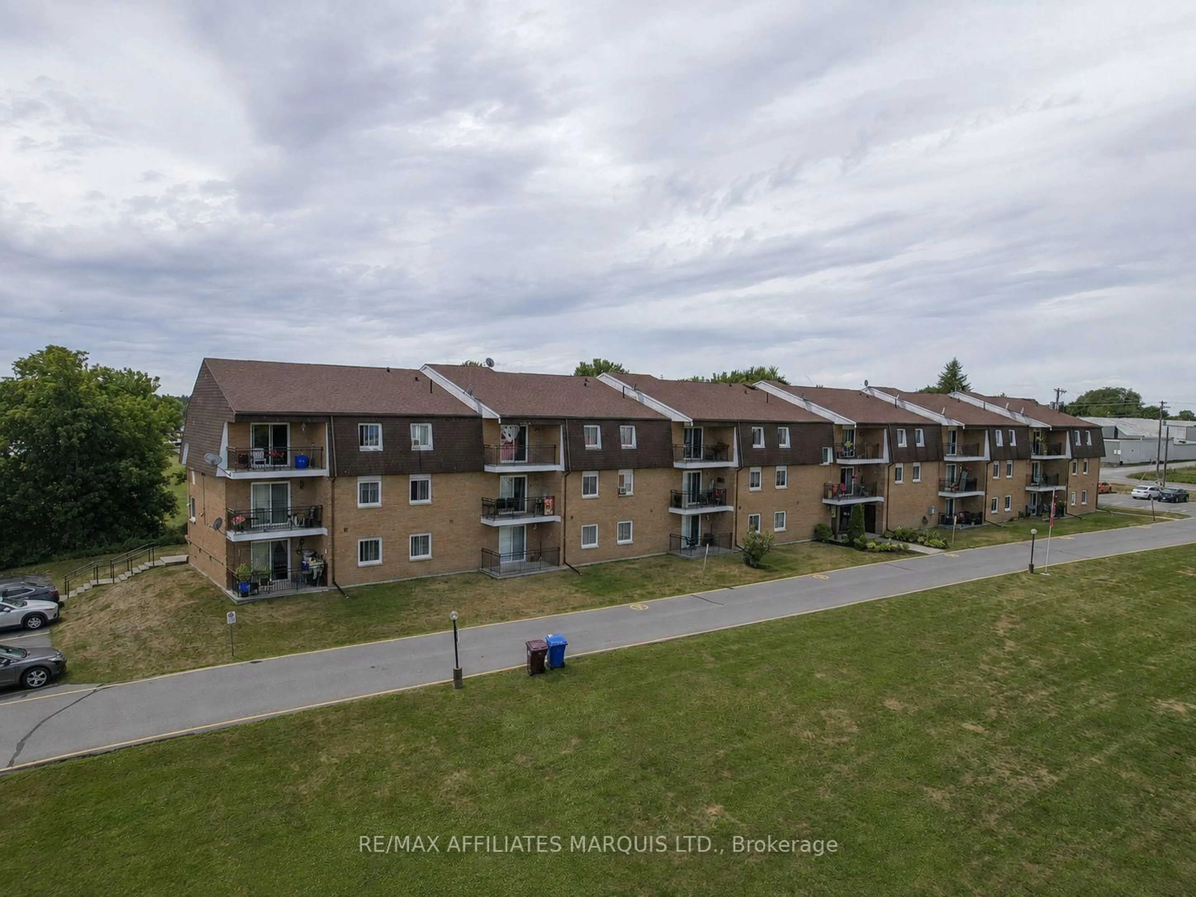 A pic from outside/outdoor area/front of a property/back of a property/a pic from drone, unknown for 220 Kenyon St #302, North Glengarry Ontario K0C 1A0