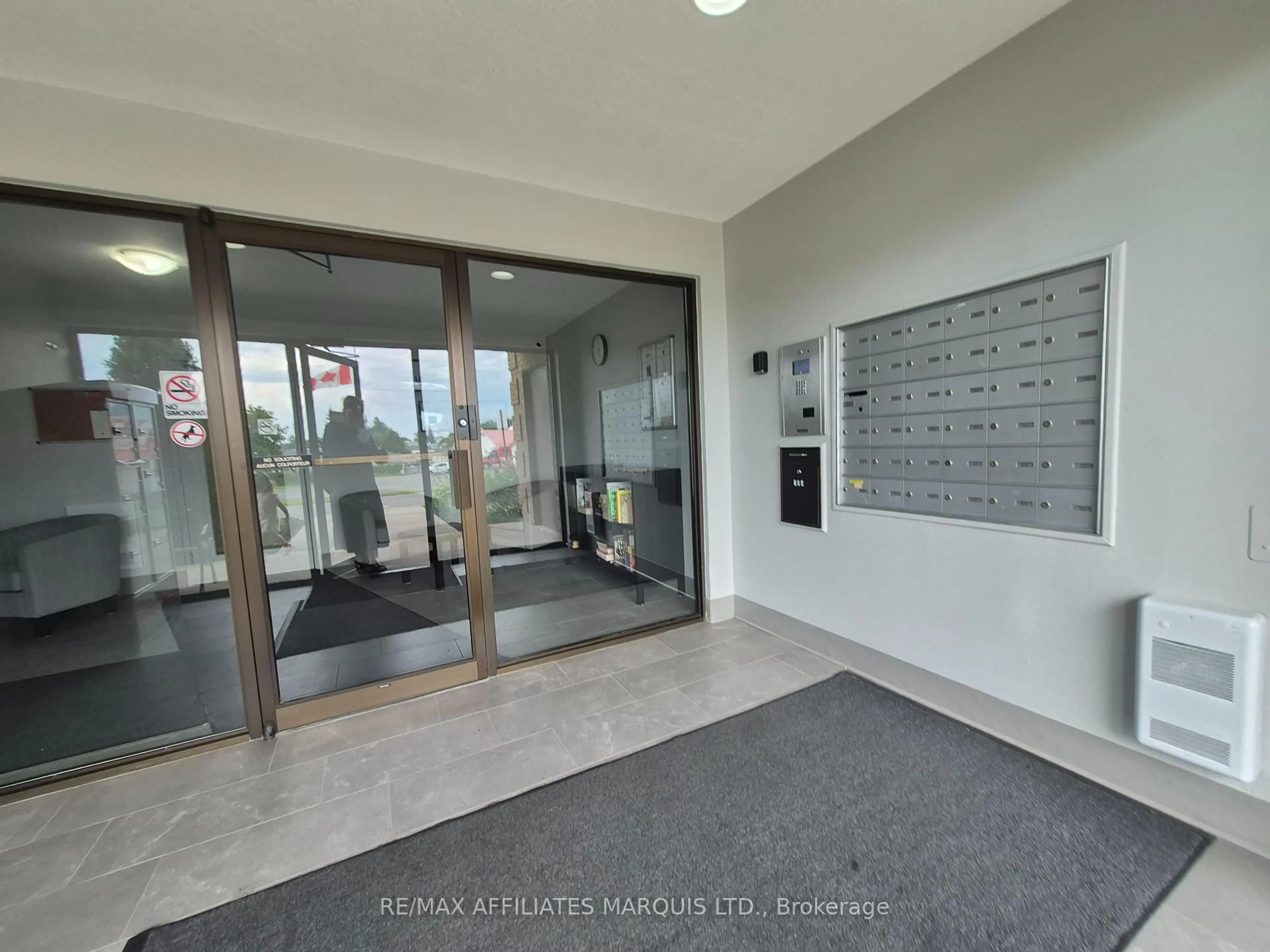 Indoor foyer for 220 Kenyon St #302, North Glengarry Ontario K0C 1A0