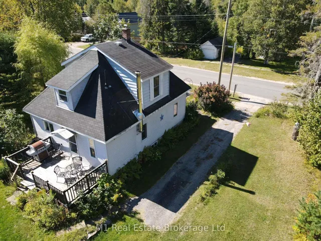 2191 Stisted Rd, McMurrich/Monteith 2