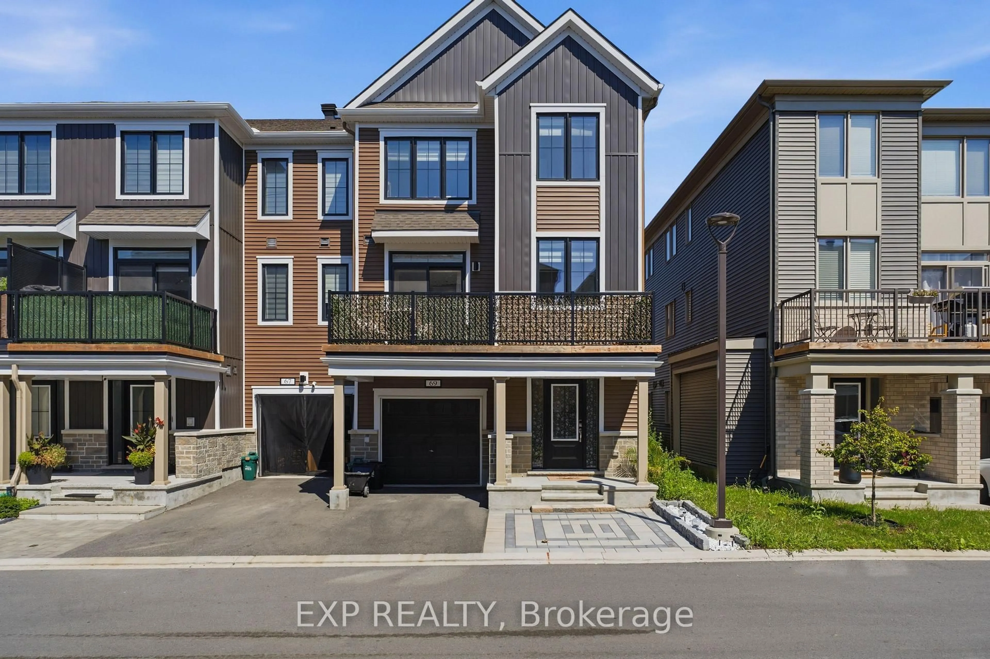 A pic from outside/outdoor area/front of a property/back of a property/a pic from drone, street for 69 Lignite Private, Ottawa Ontario K2J 7J4