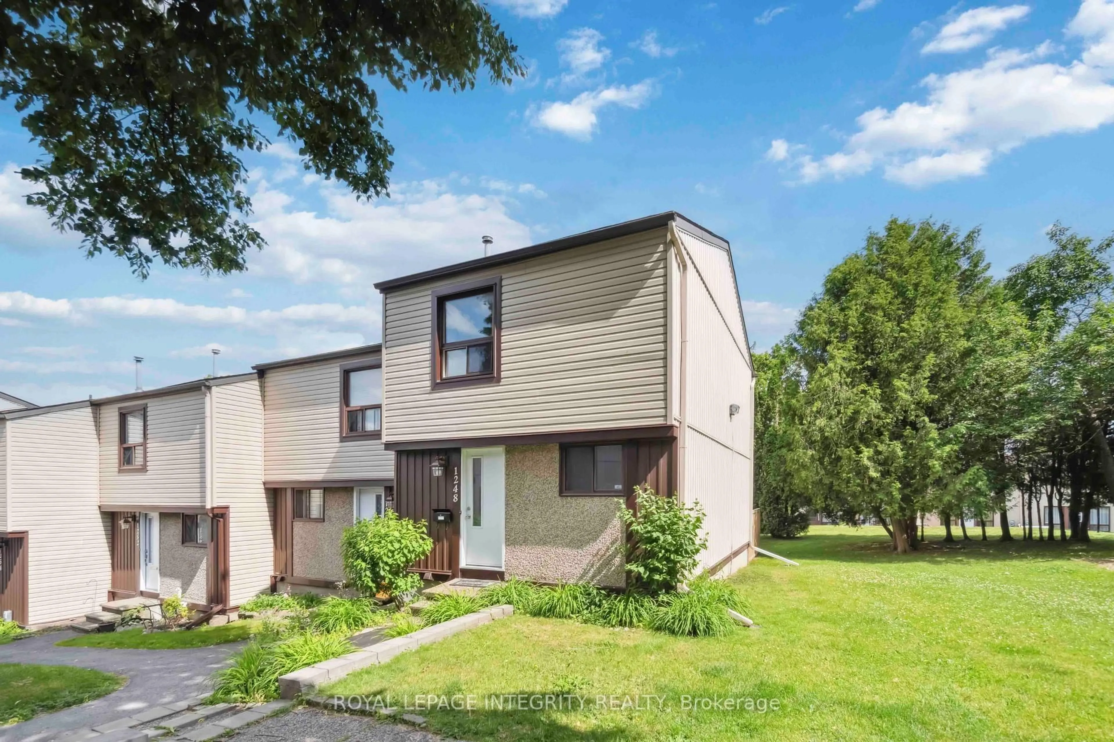 Unknown for 1248 Bethamy Lane, Ottawa Ontario K1J 8P4