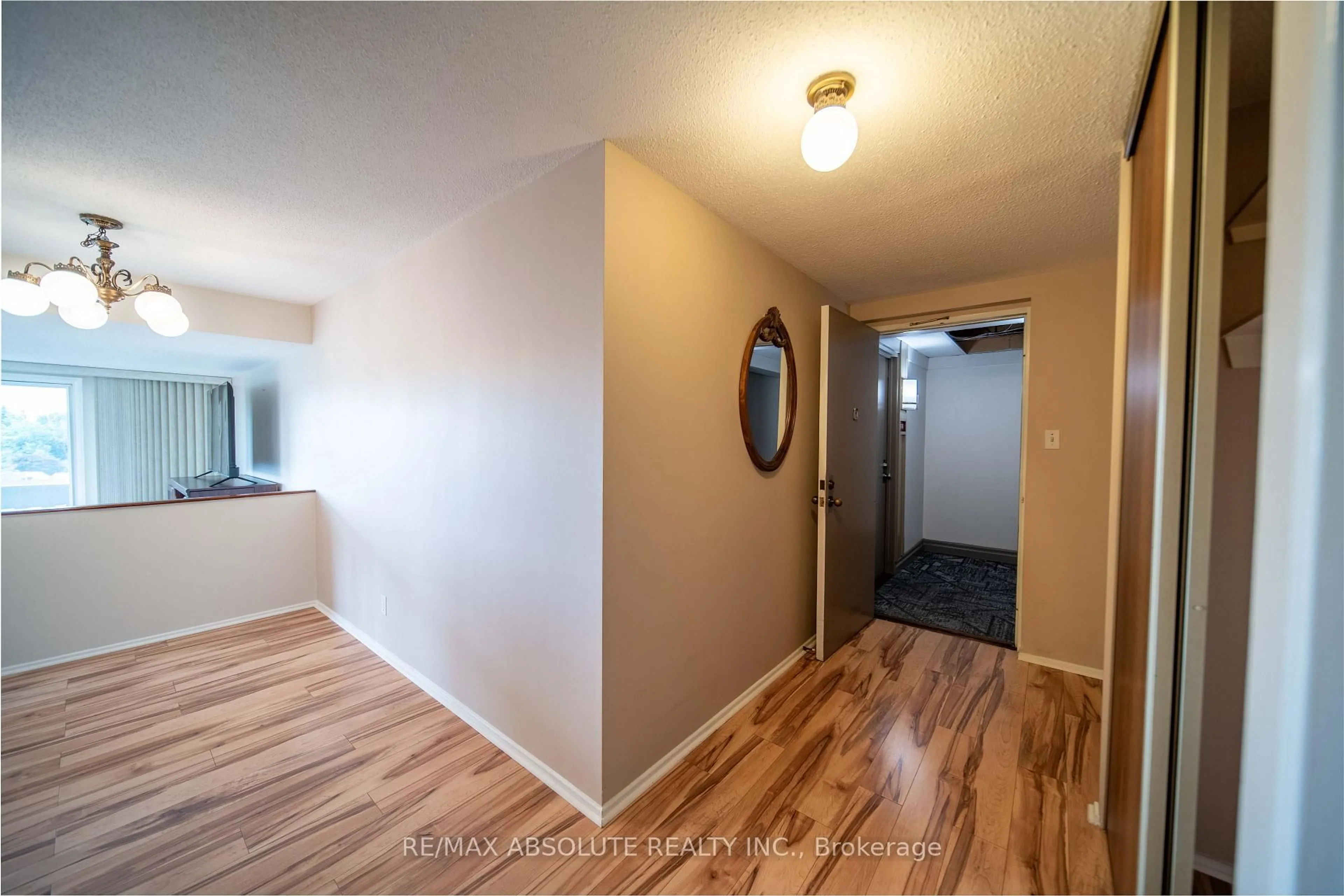 Unknown for 1599 Lassiter Terr #709, Ottawa Ontario K1J 8R6