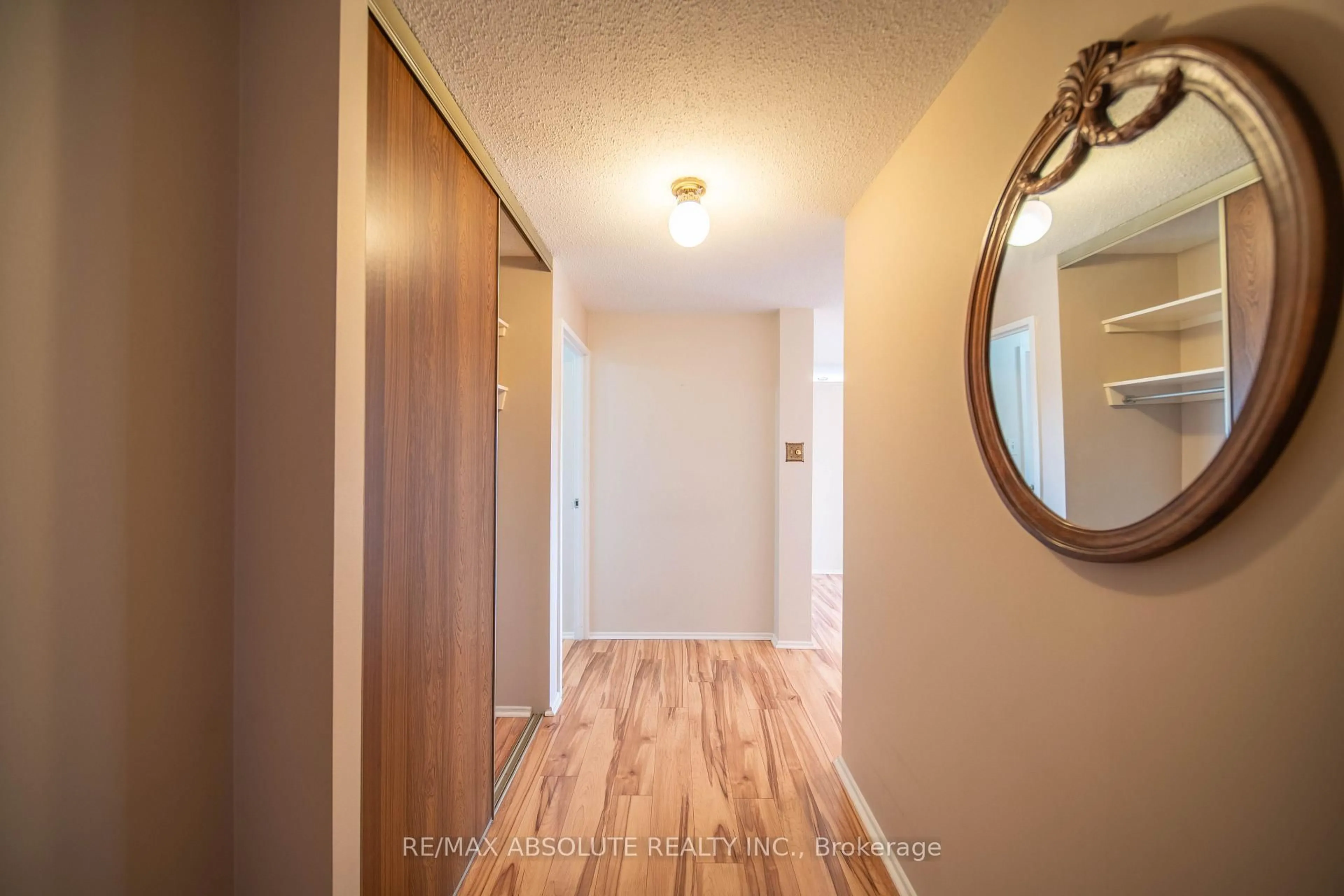 Indoor entryway for 1599 Lassiter Terr #709, Ottawa Ontario K1J 8R6
