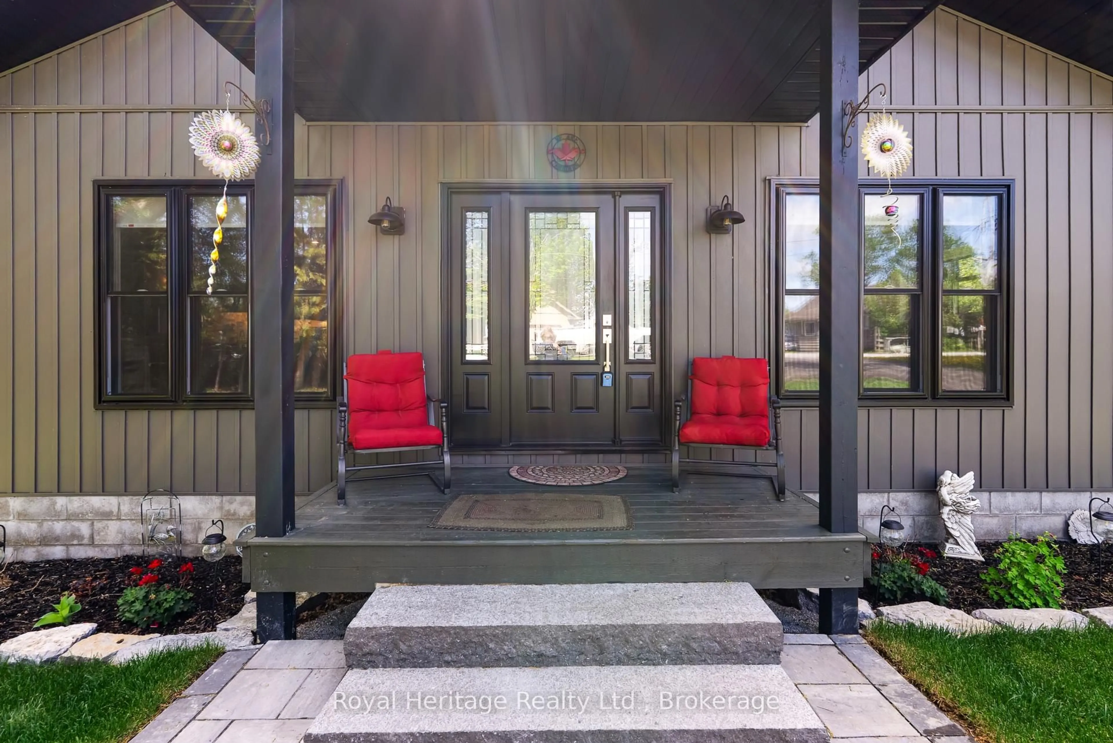 Indoor entryway for 35 Leslie Frost Lane, Kawartha Lakes Ontario K9V 4R6