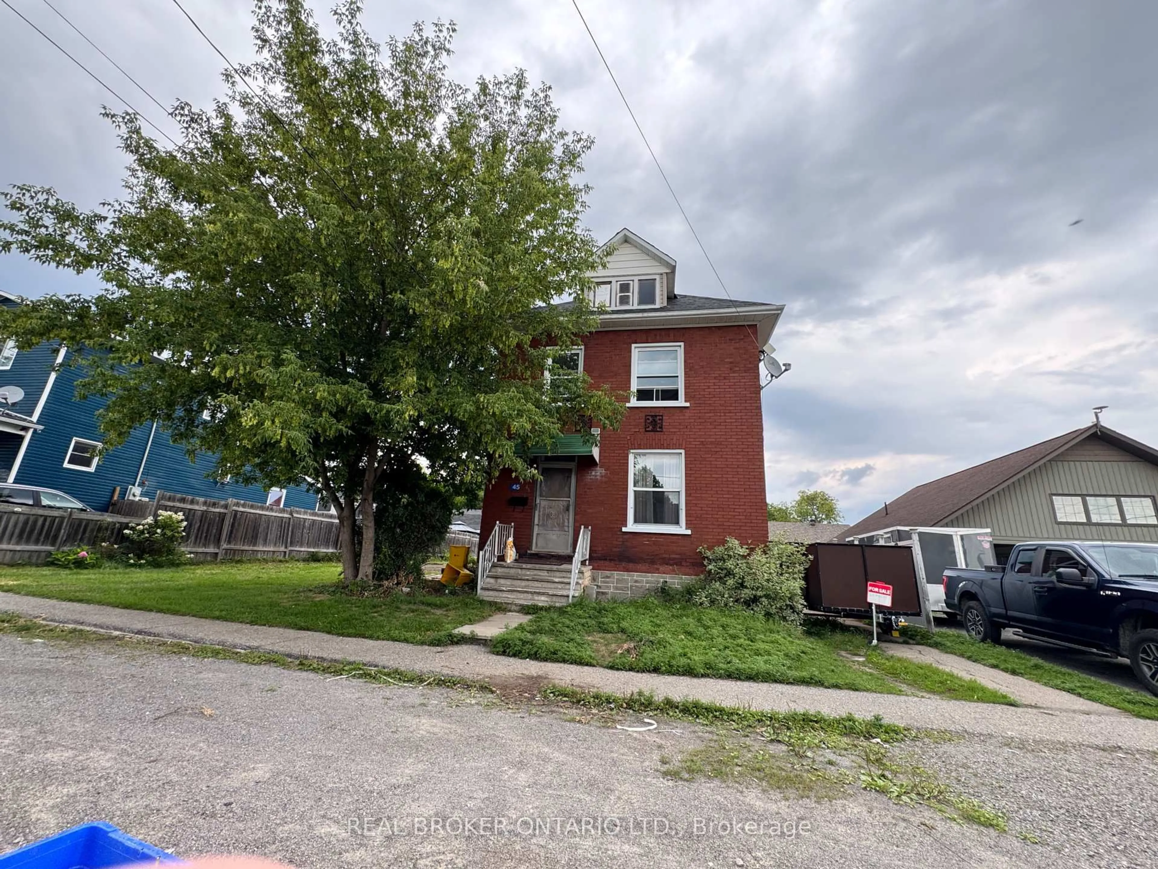Unknown for 45 Alice St, Smiths Falls Ontario K7A 2W4