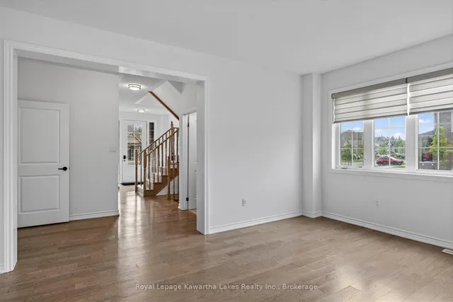 19 Hennessey Cres, Kawartha Lakes 5