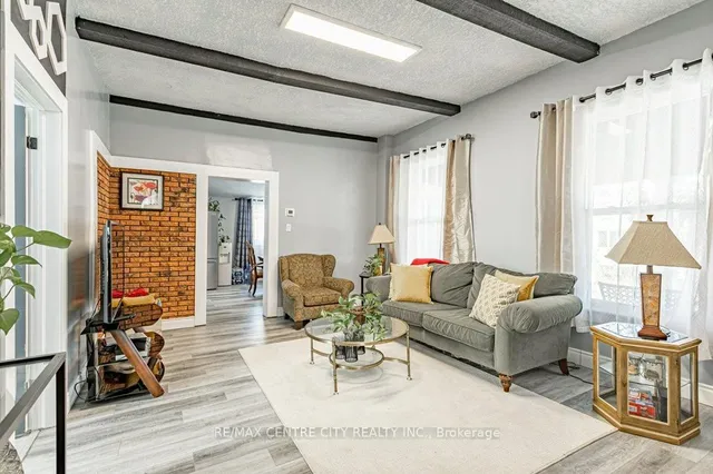 52 Princess Ave, St. Thomas 4