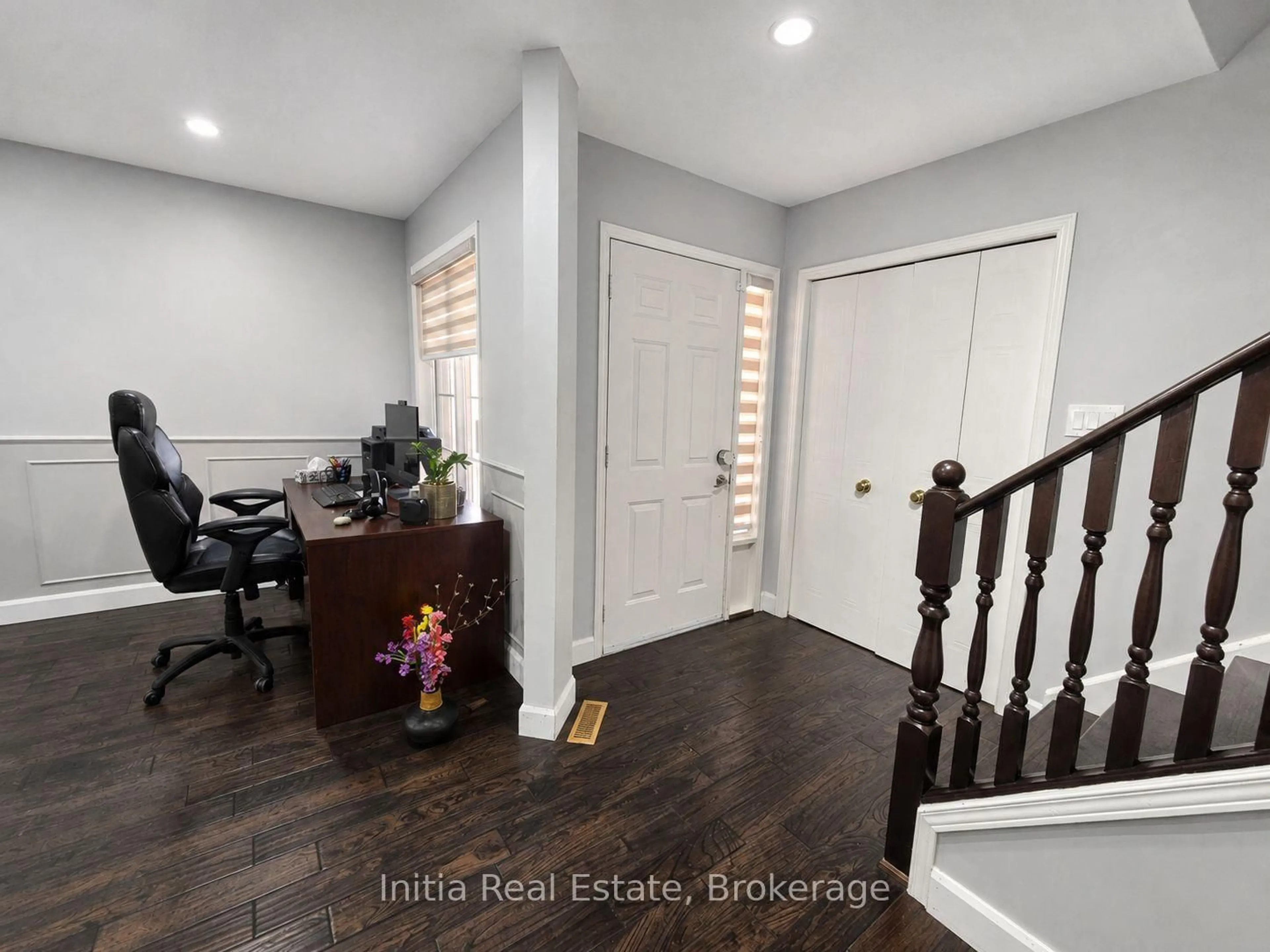 Indoor entryway for 34 Bellrock Cres, London East Ontario N5V 4X3