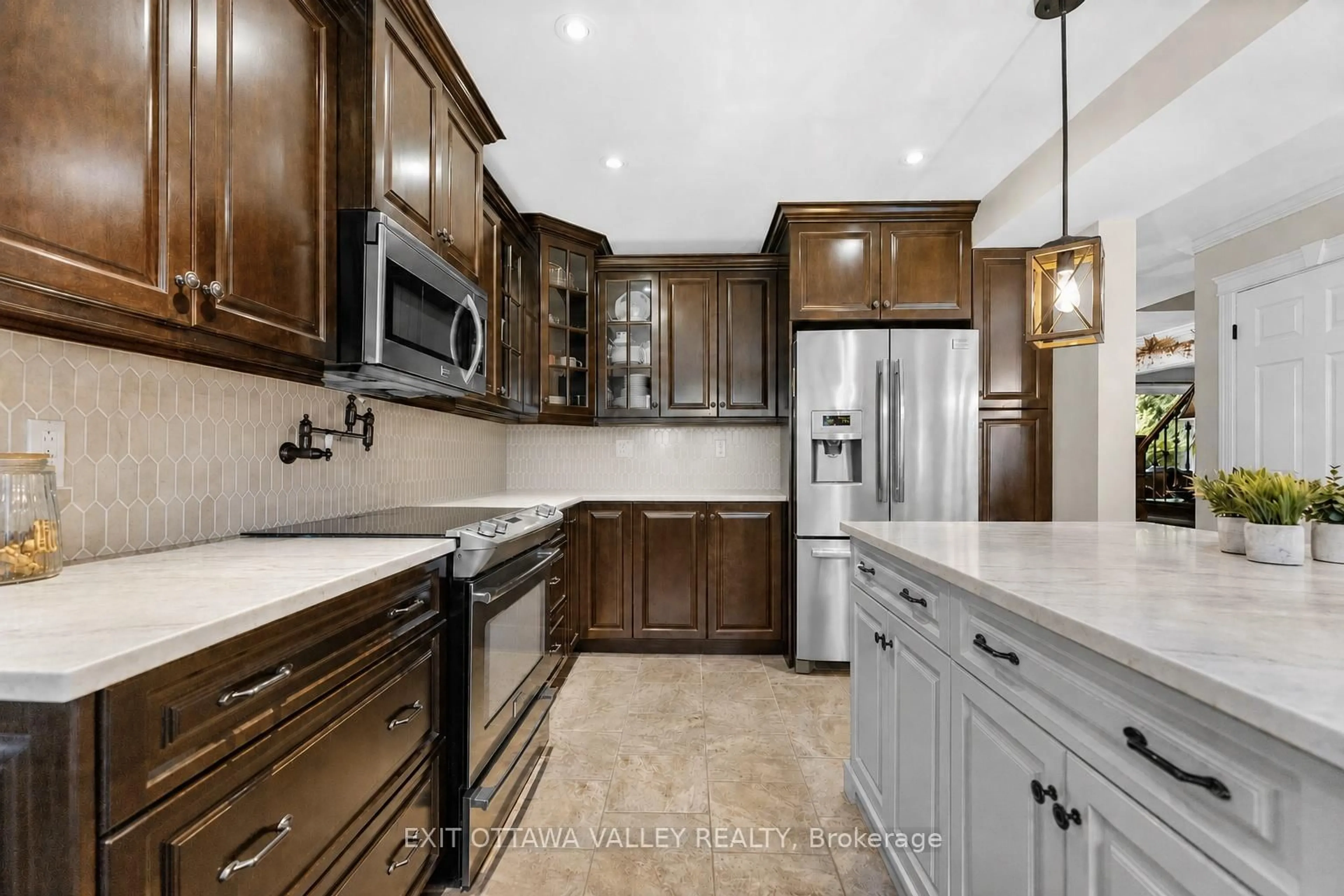 Open concept kitchen, ceramic/tile floor for 605 Elizabeth St, Pembroke Ontario K8A 1X3