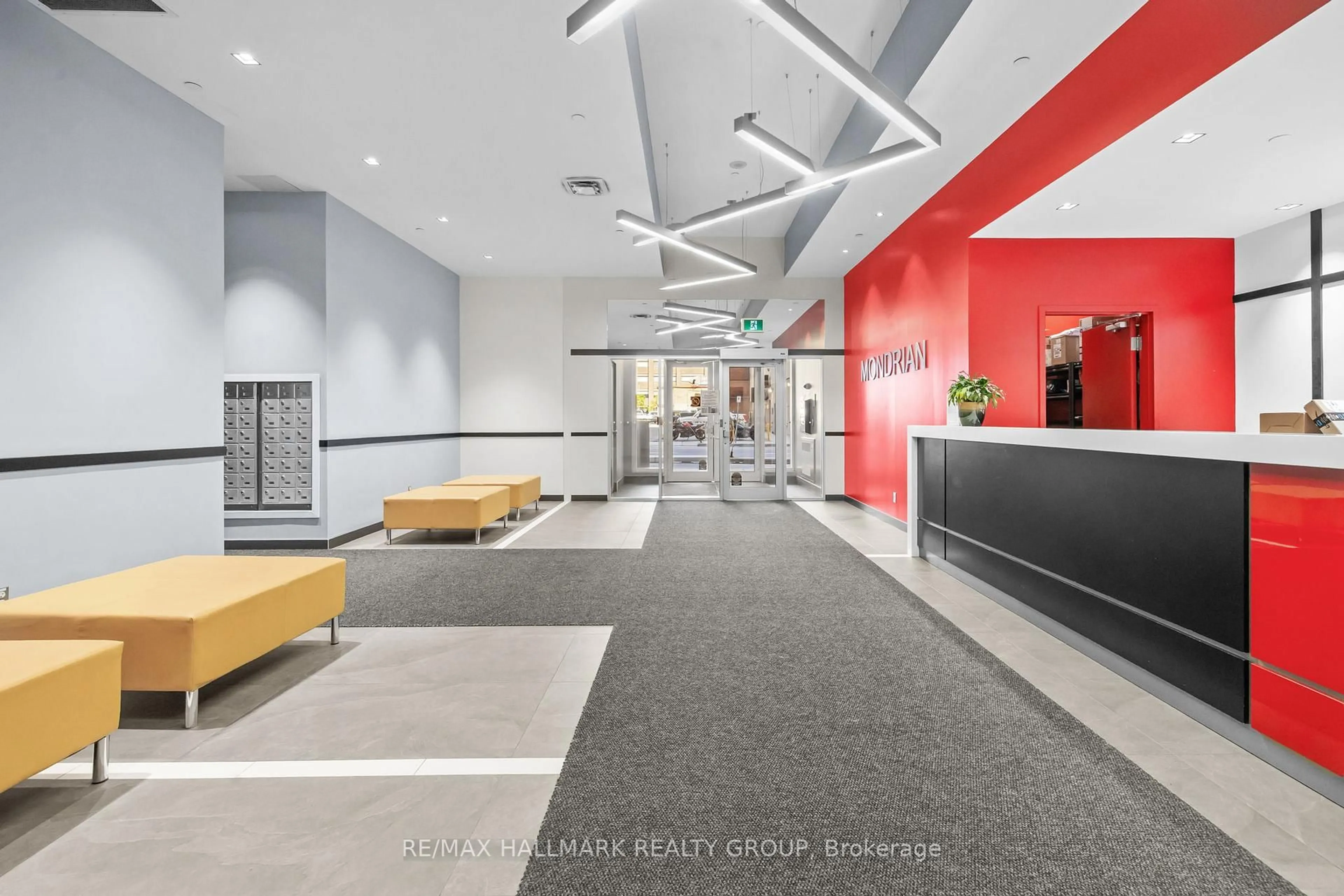 Lobby for 324 Laurier Ave #1804, Ottawa Ontario K1N 6P6