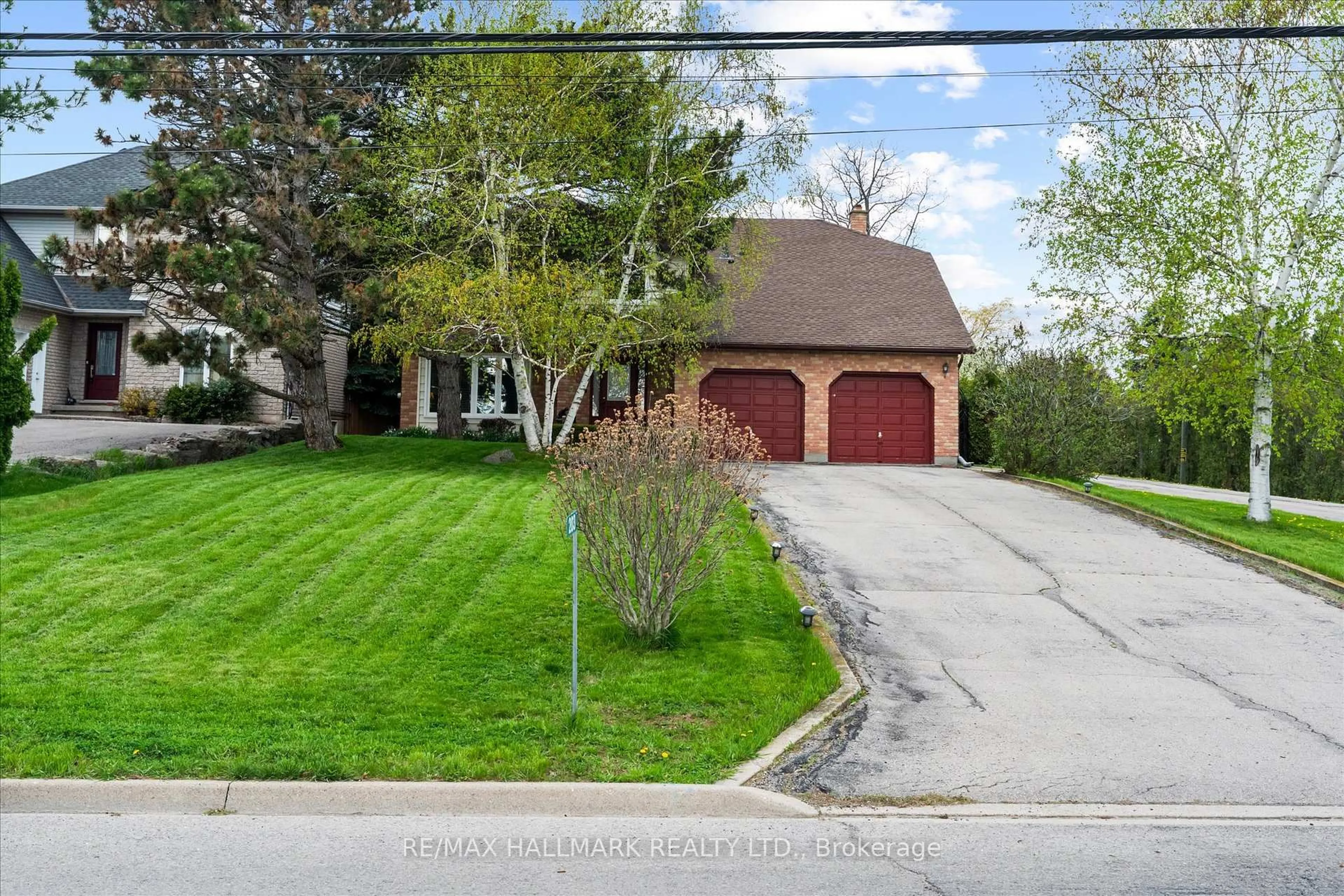 Unknown for 203 Jones Rd, Hamilton Ontario L8E 5J4