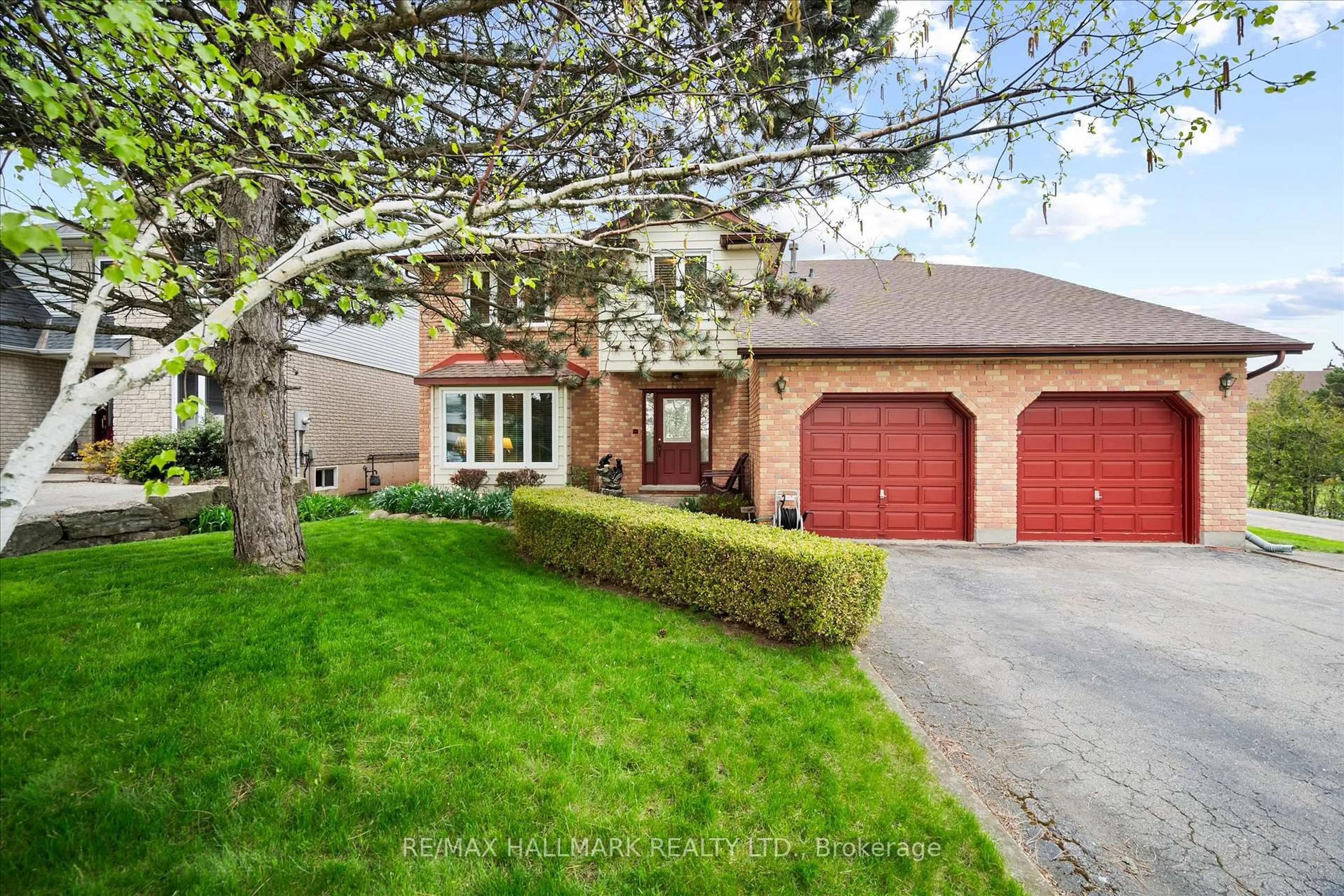 Home with brick exterior material, street for 203 Jones Rd, Hamilton Ontario L8E 5J4