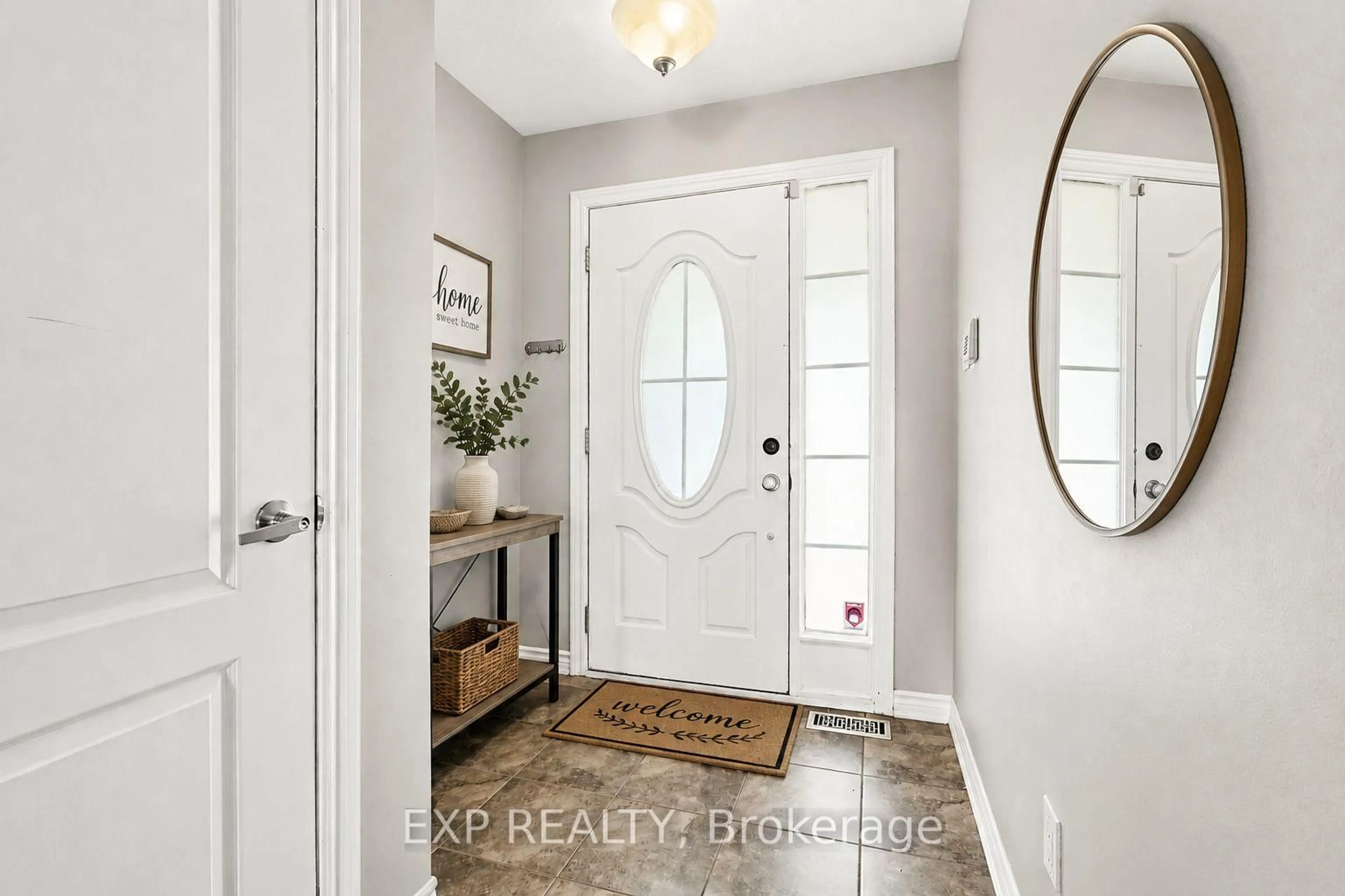 Indoor entryway for 81 Switch Grass Cres, Ottawa Ontario K2J 5Z3