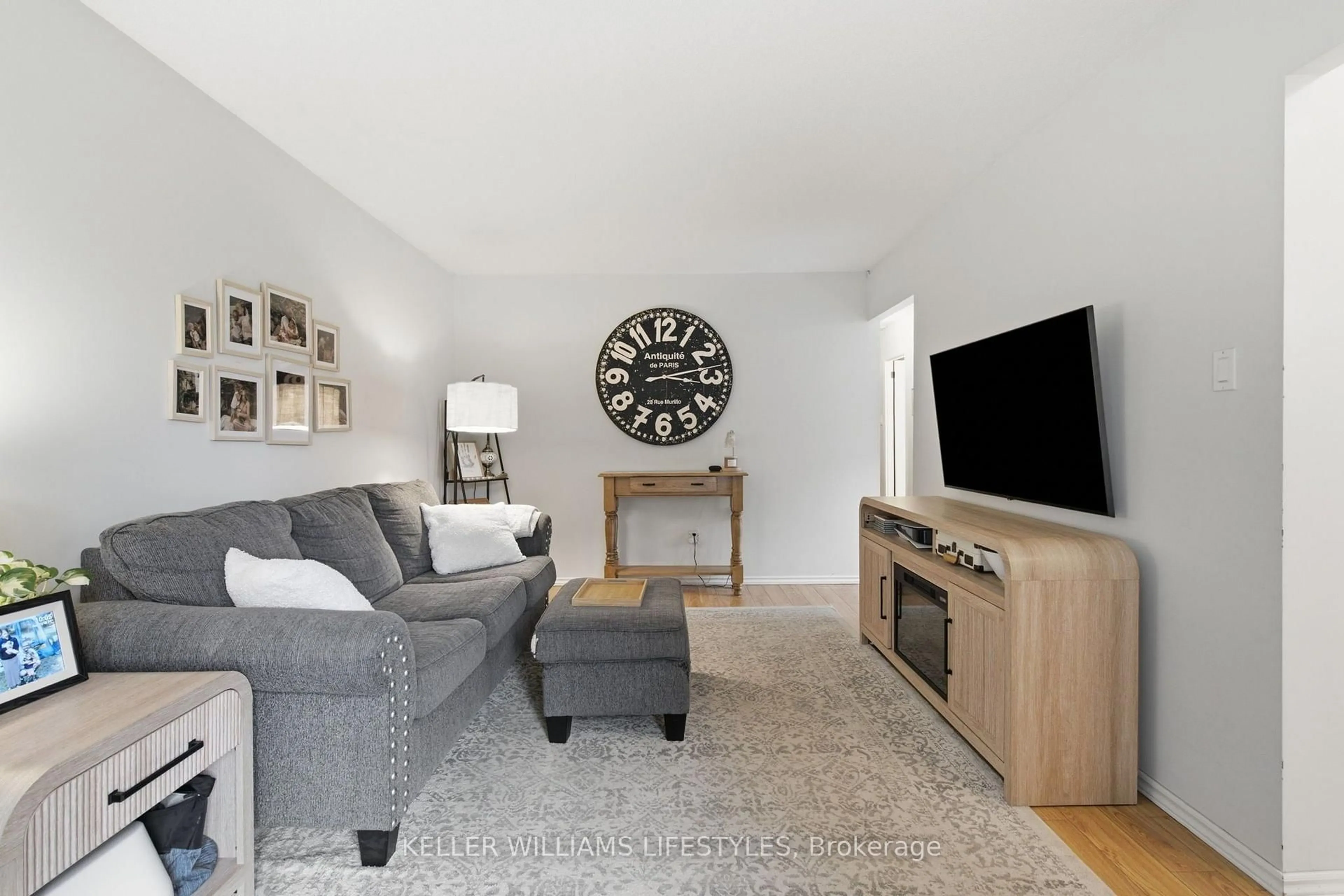 Living room with furniture, unknown for 41 Scotchmere Cres, London South Ontario N6E 1Z9