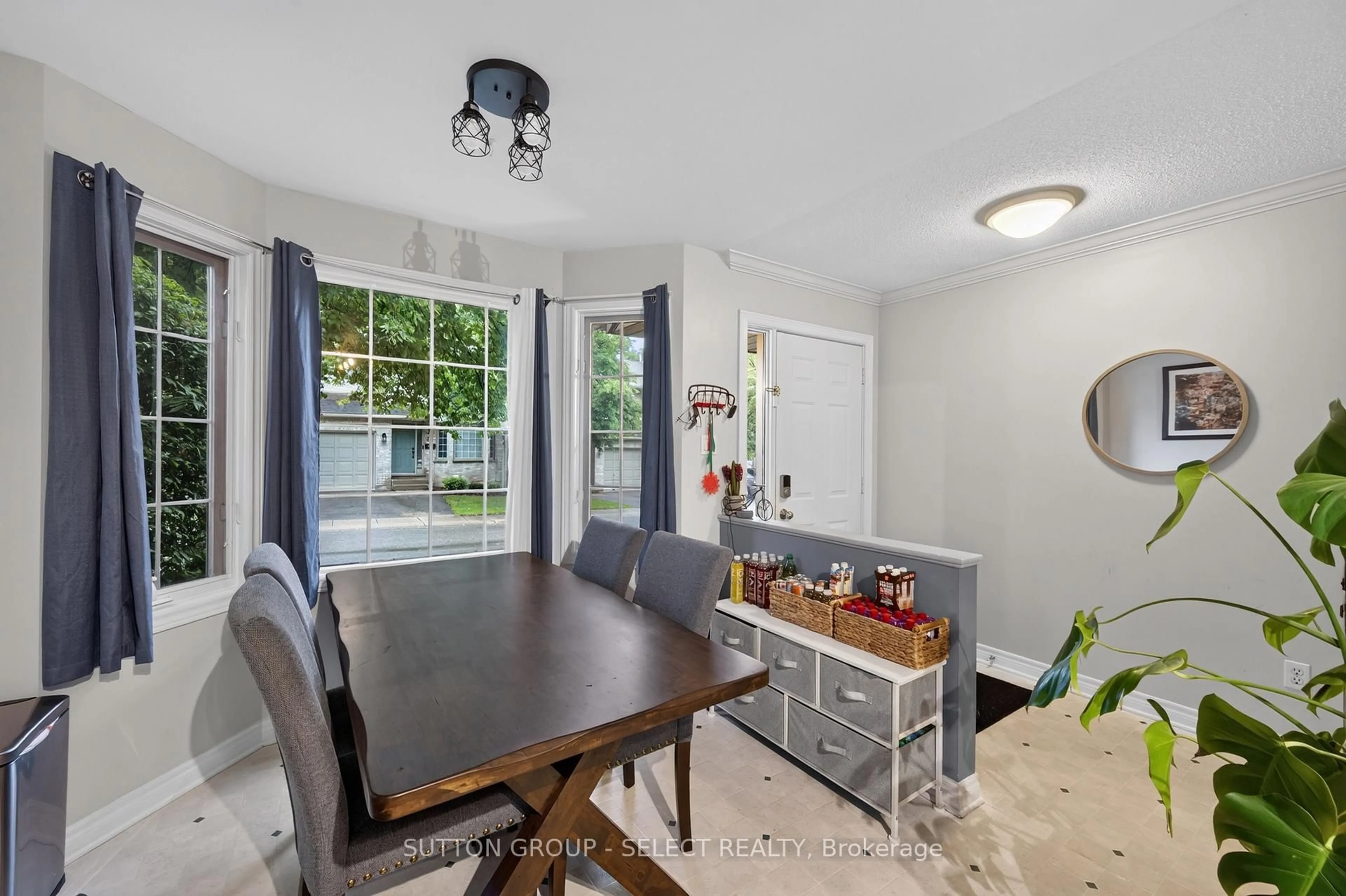 Dining room, unknown for 410 Ambleside Dr #21, London North Ontario N6G 4Y3