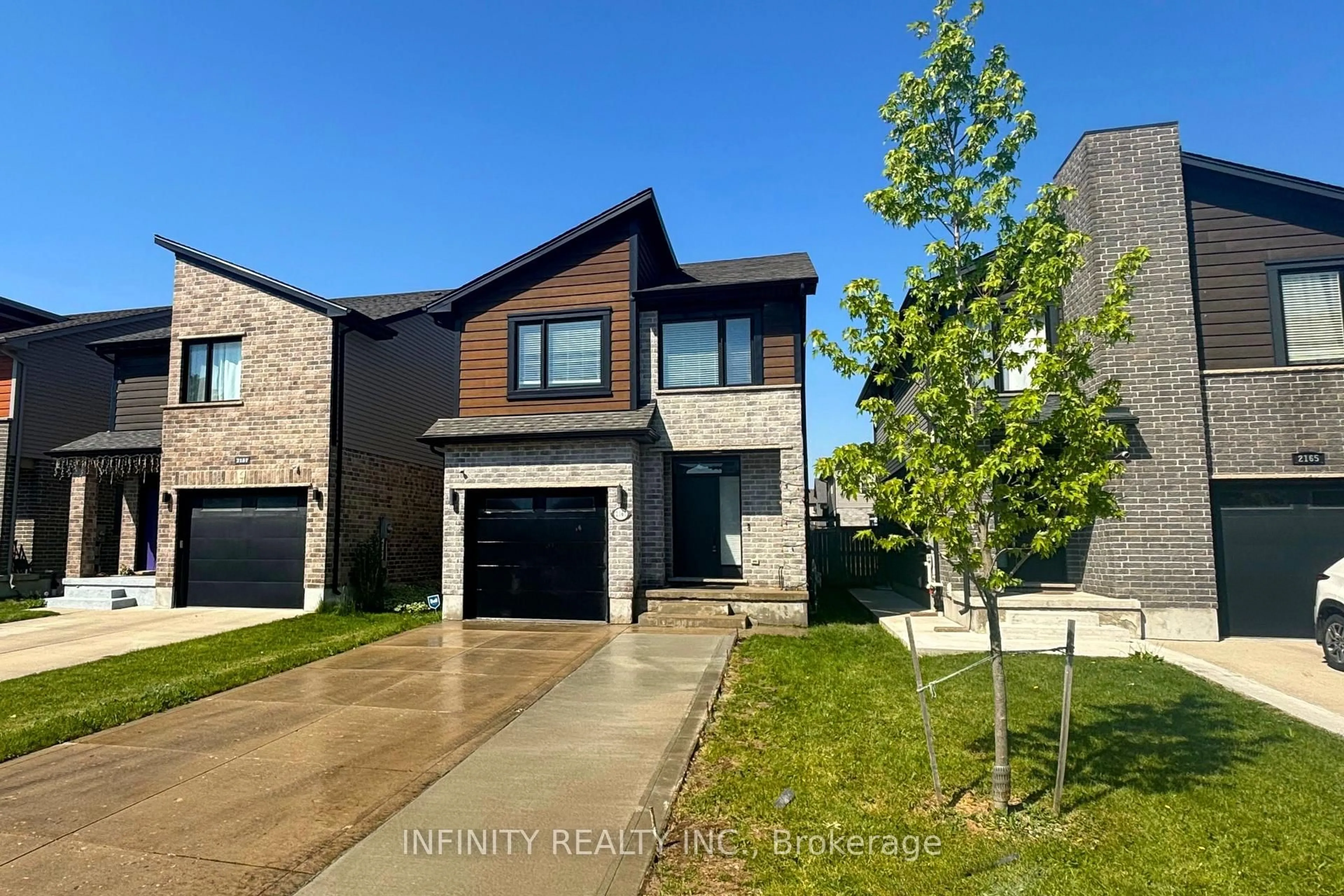 Unknown for 2161 Tribalwood St, London North Ontario N6G 0R5