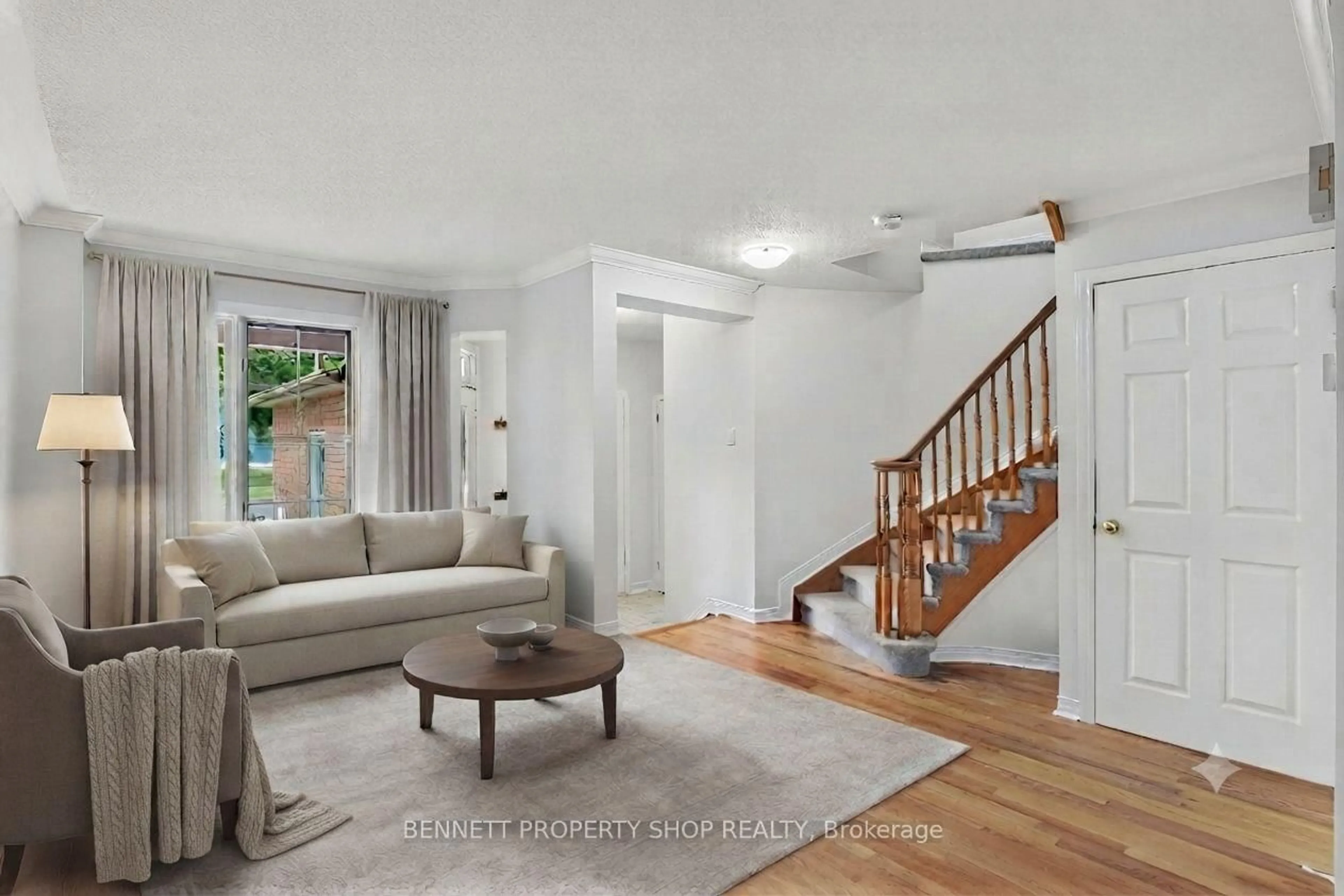 Living room with furniture, unknown for 190 Forestglade Cres, Ottawa Ontario K1G 6A7