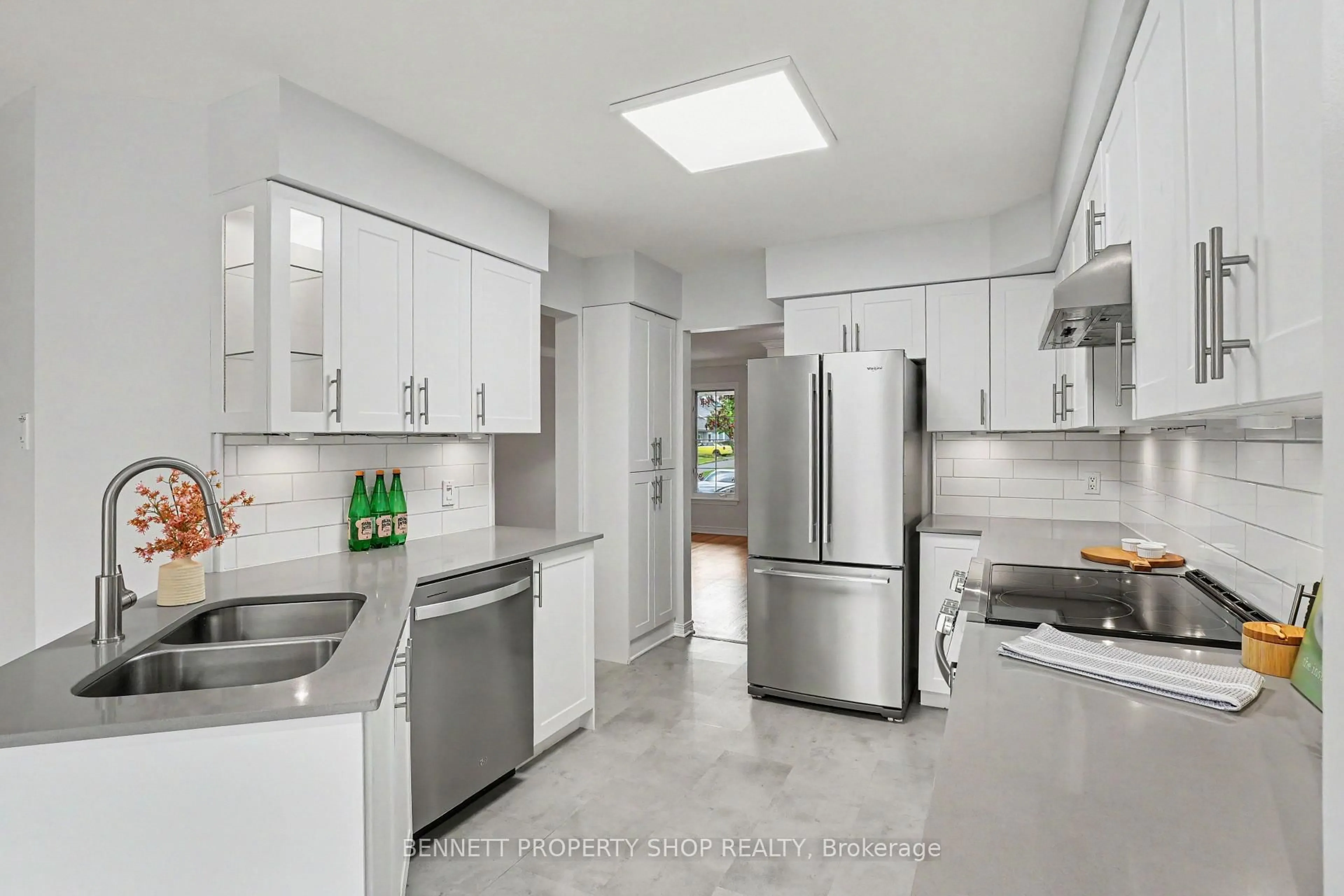Unknown for 190 Forestglade Cres, Ottawa Ontario K1G 6A7