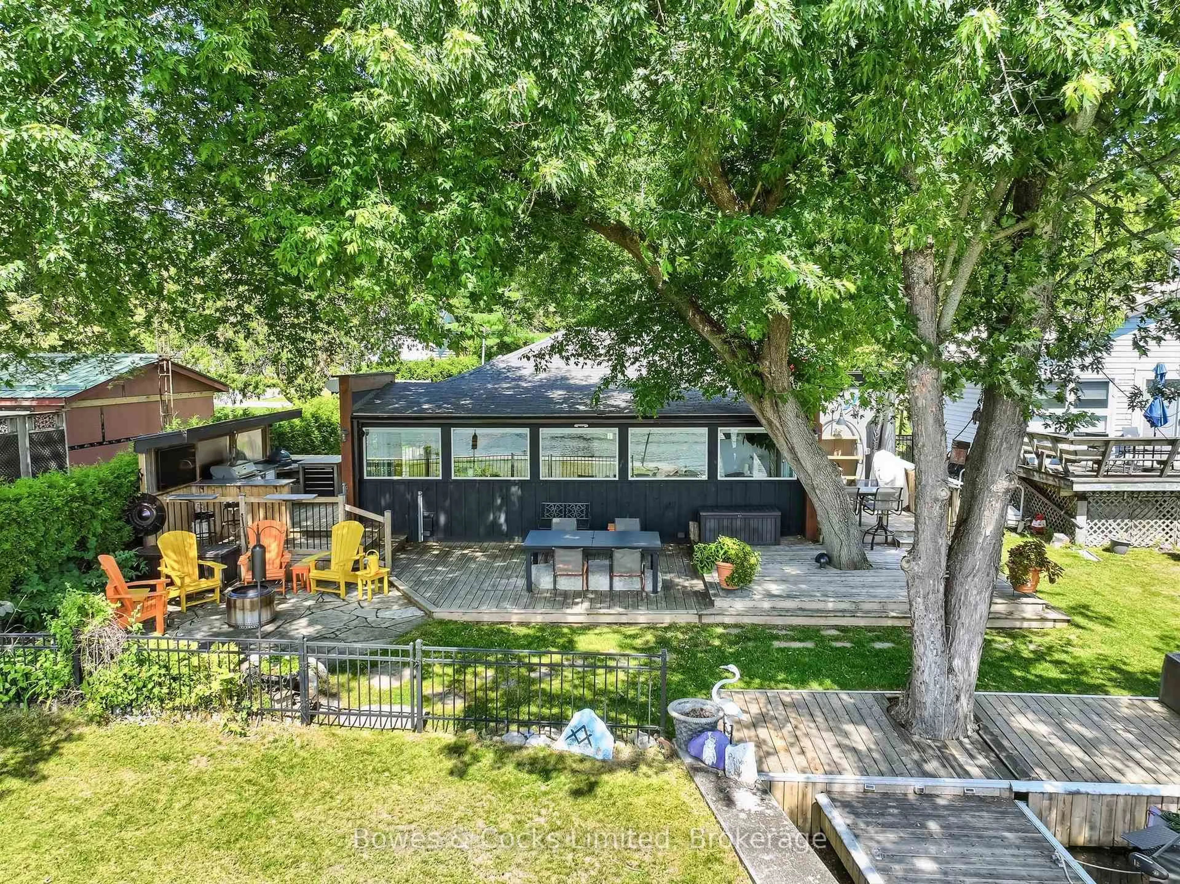 A pic from outside/outdoor area/front of a property/back of a property/a pic from drone, unknown for 2817 River Ave, Selwyn Ontario K0L 3G0