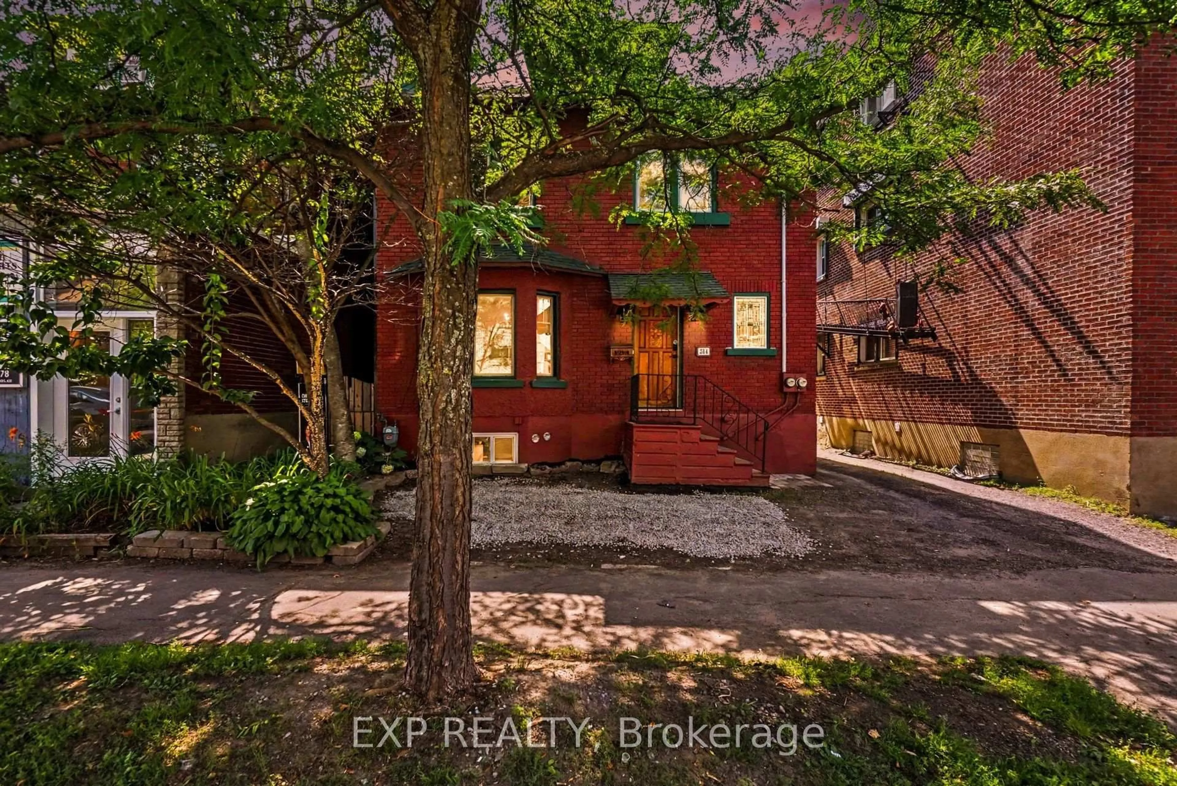 Unknown for 314 O'Connor St, Ottawa Ontario K2P 1V8