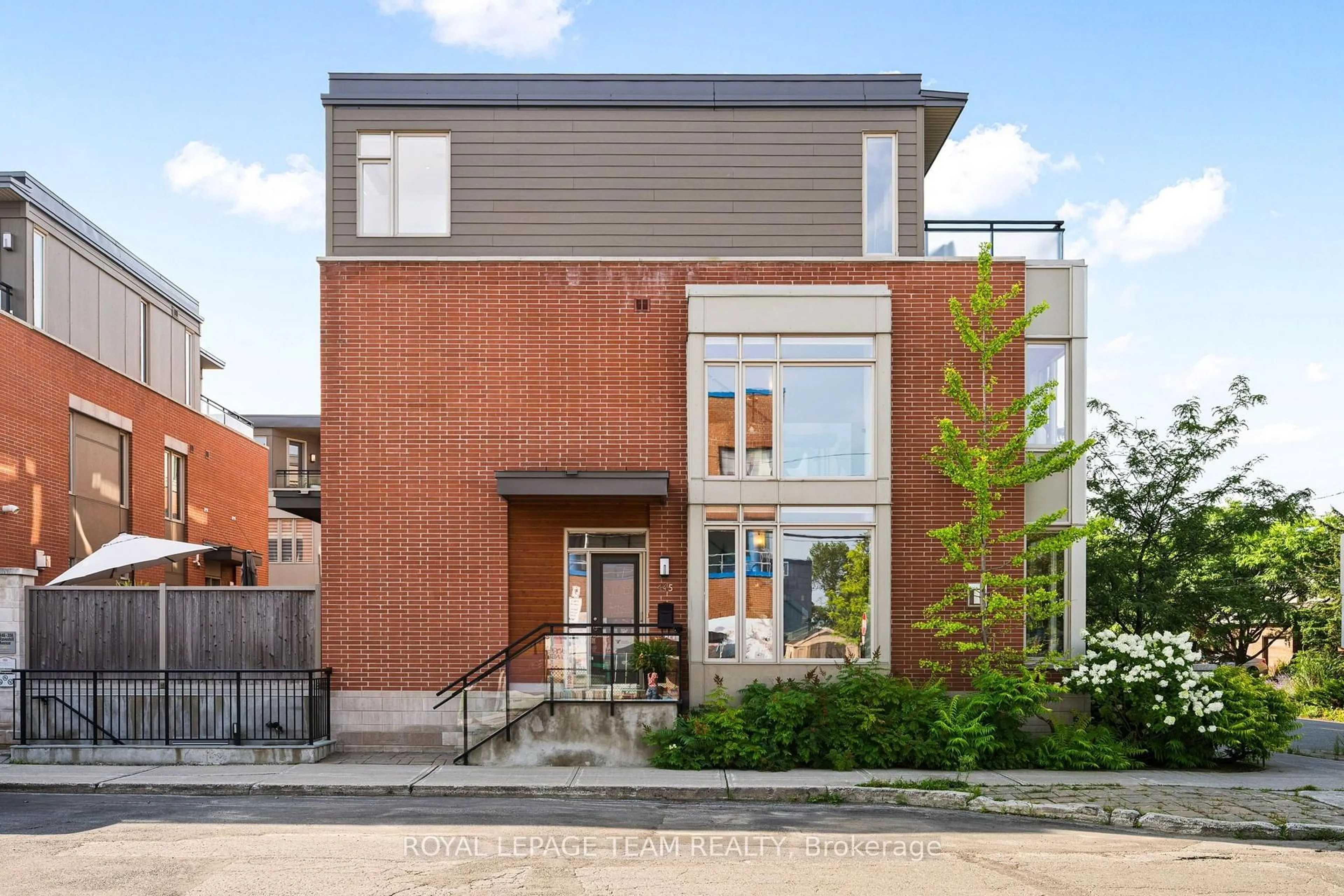 Home with brick exterior material, street for 445 Edison Ave, Ottawa Ontario K2A 1S5