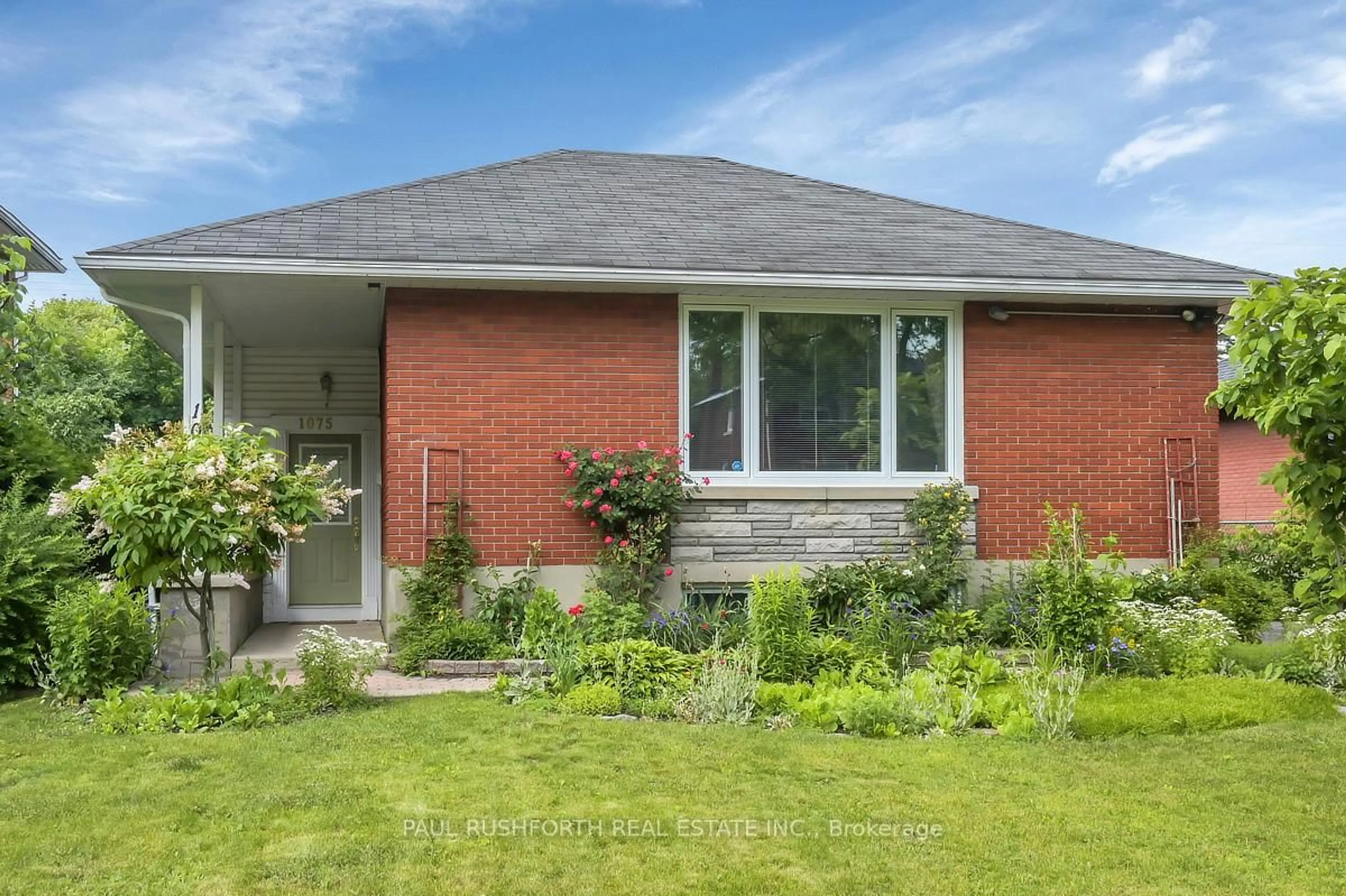 Home with brick exterior material, street for 1075 Secord Ave, Ottawa Ontario K1H 8C7