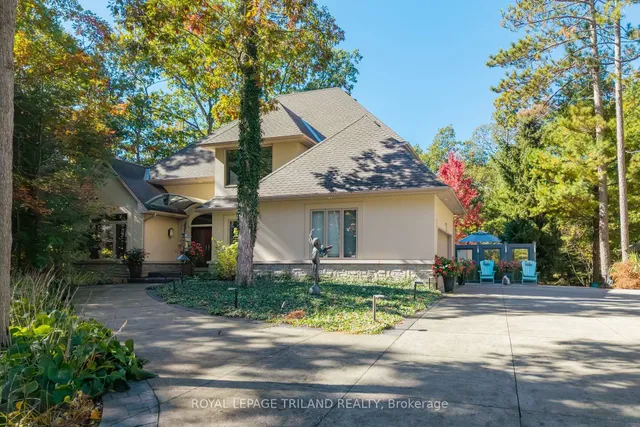 10016 The Trail, Lambton Shores 2