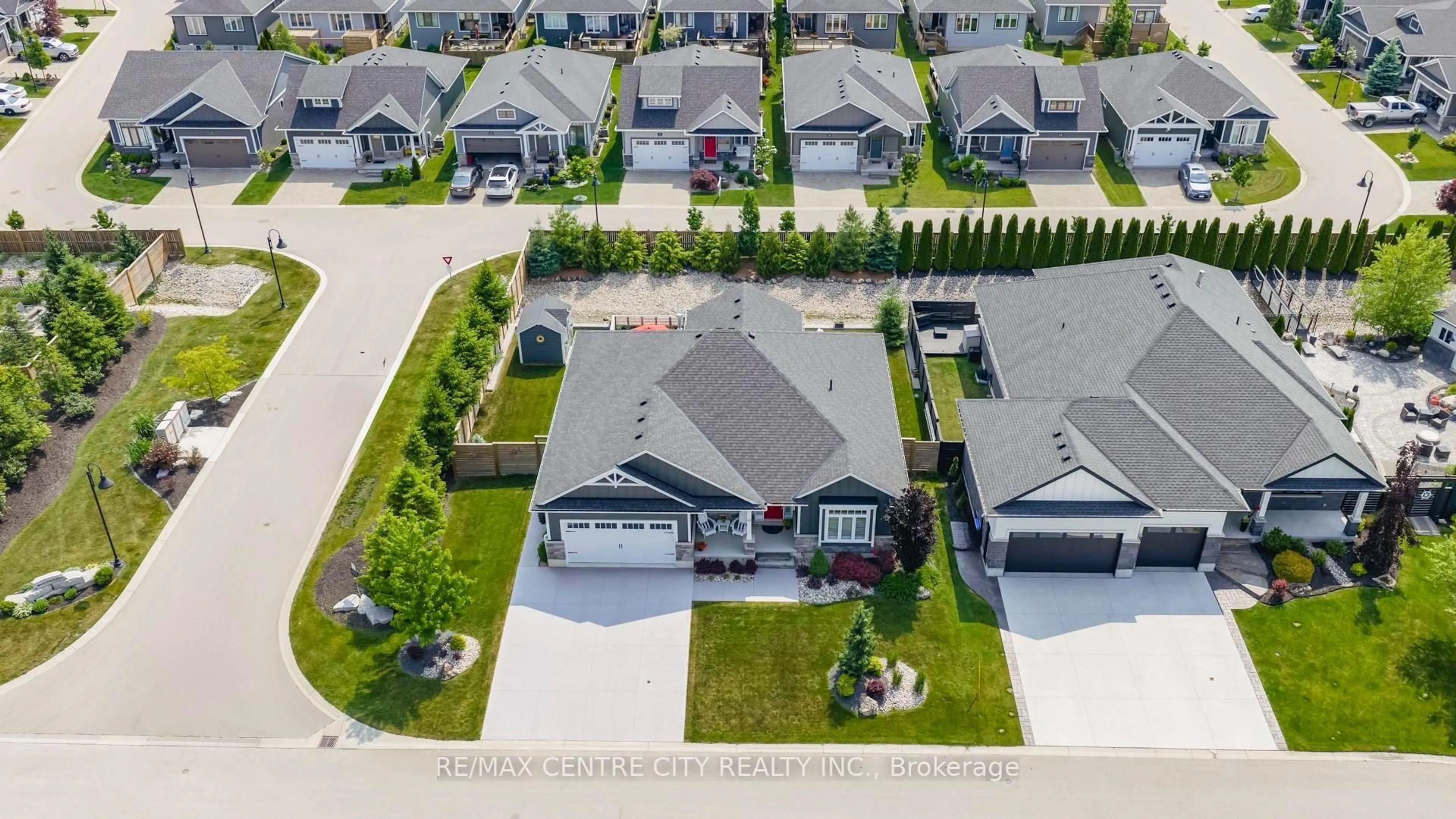 A pic from outside/outdoor area/front of a property/back of a property/a pic from drone, street for 38 Erin Pl, Lambton Shores Ontario N0M 1T0