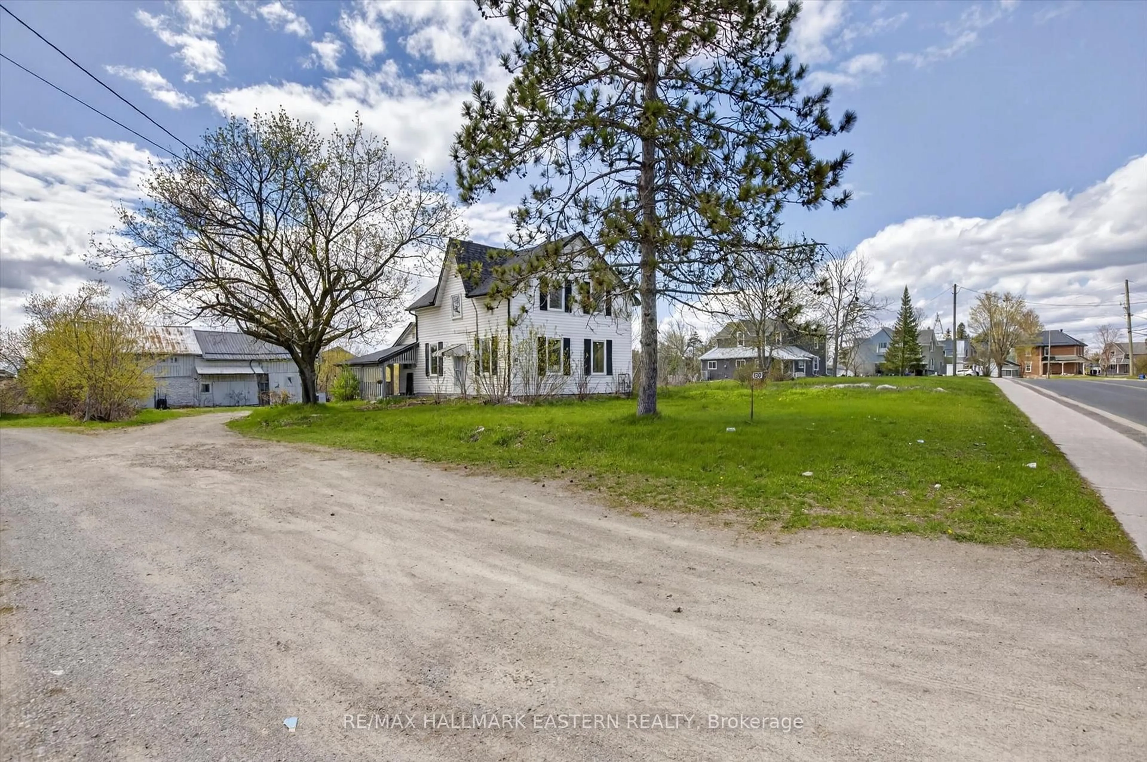 A pic from outside/outdoor area/front of a property/back of a property/a pic from drone, street for 130 County Rd 40, Asphodel-Norwood Ontario K0L 2V0