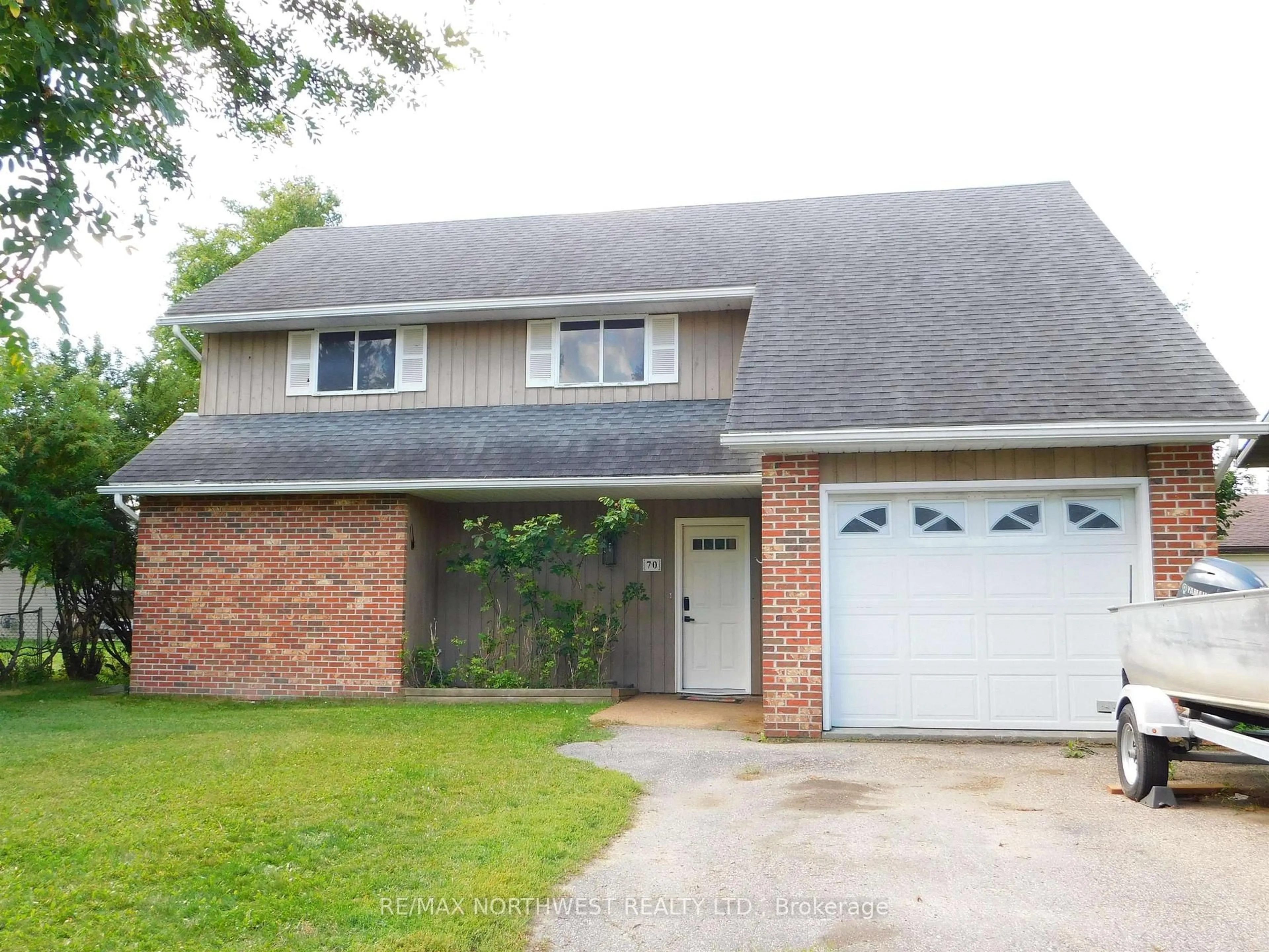 Unknown for 70 Wood St, Dryden Ontario P8N 1T2