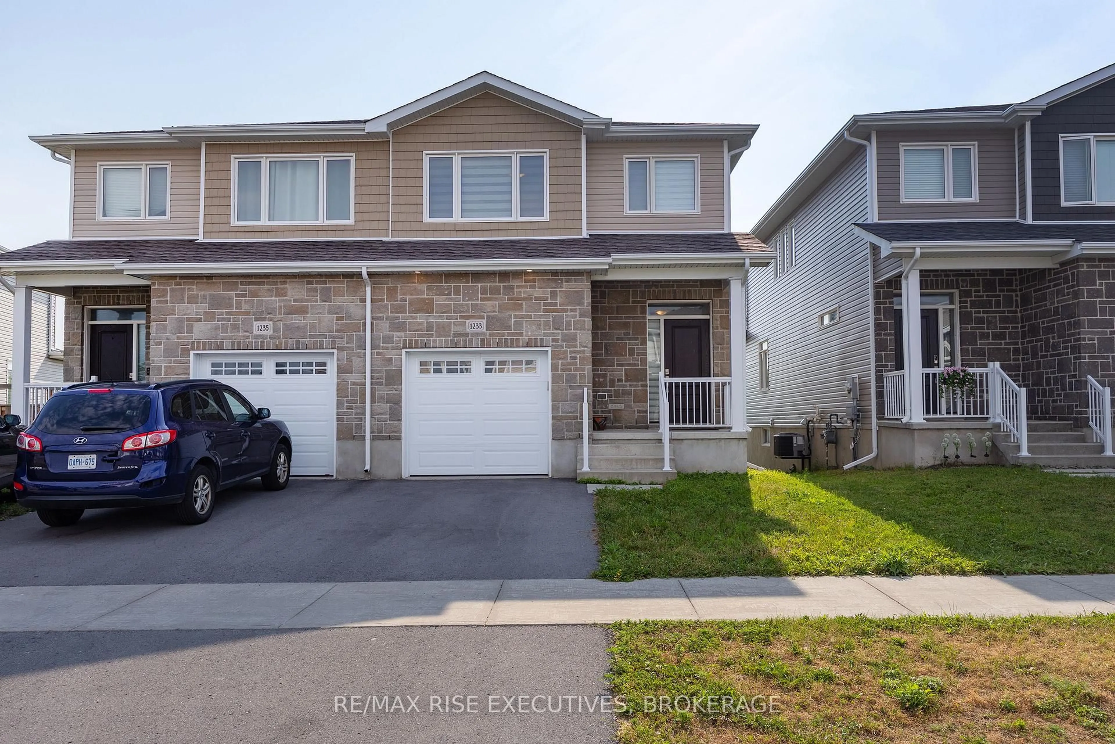 Unknown for 1233 Max Cres, Kingston Ontario K7P 0P3