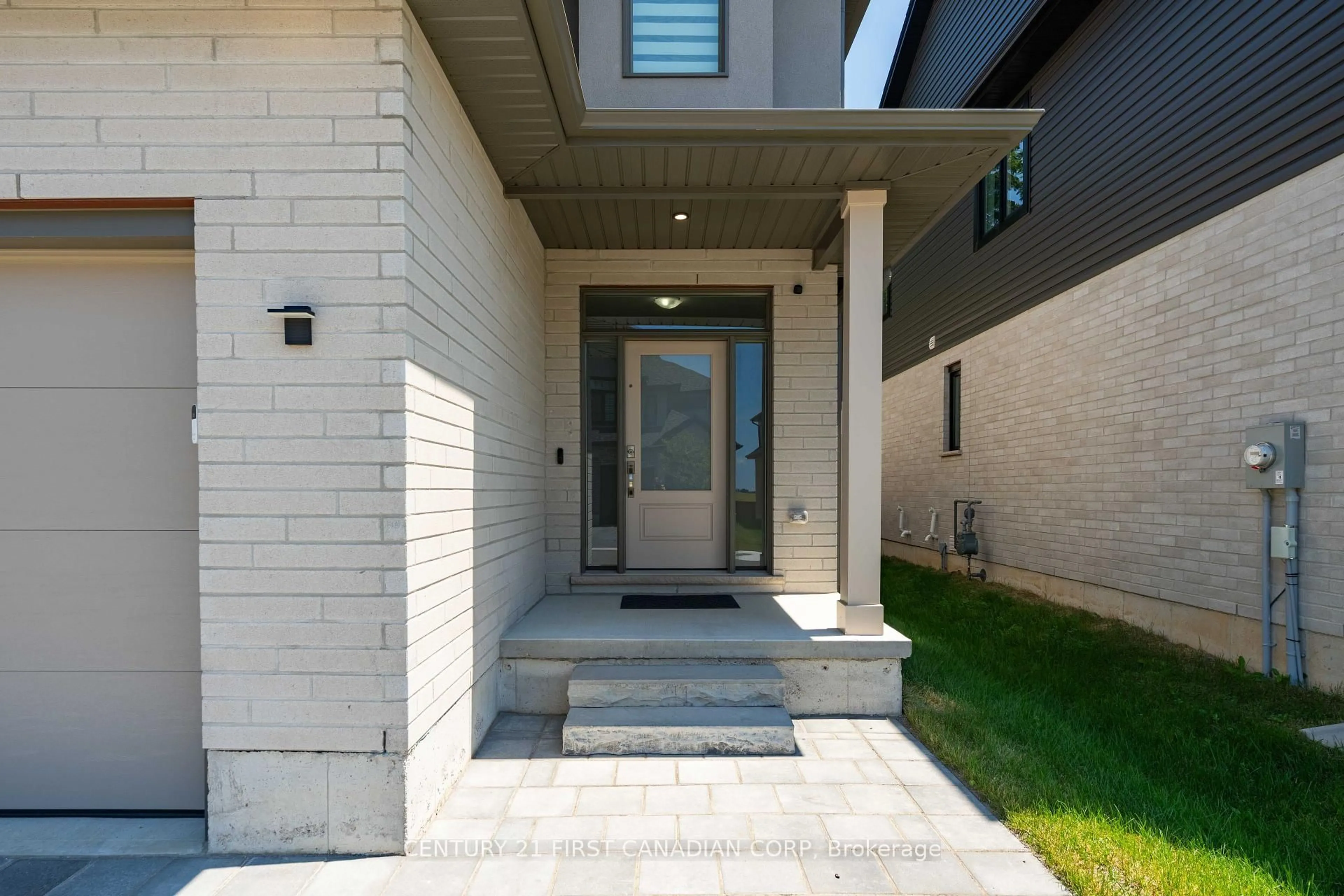 Unknown for 8-7966 Fallon Dr, Lucan Biddulph Ontario N0M 1V0