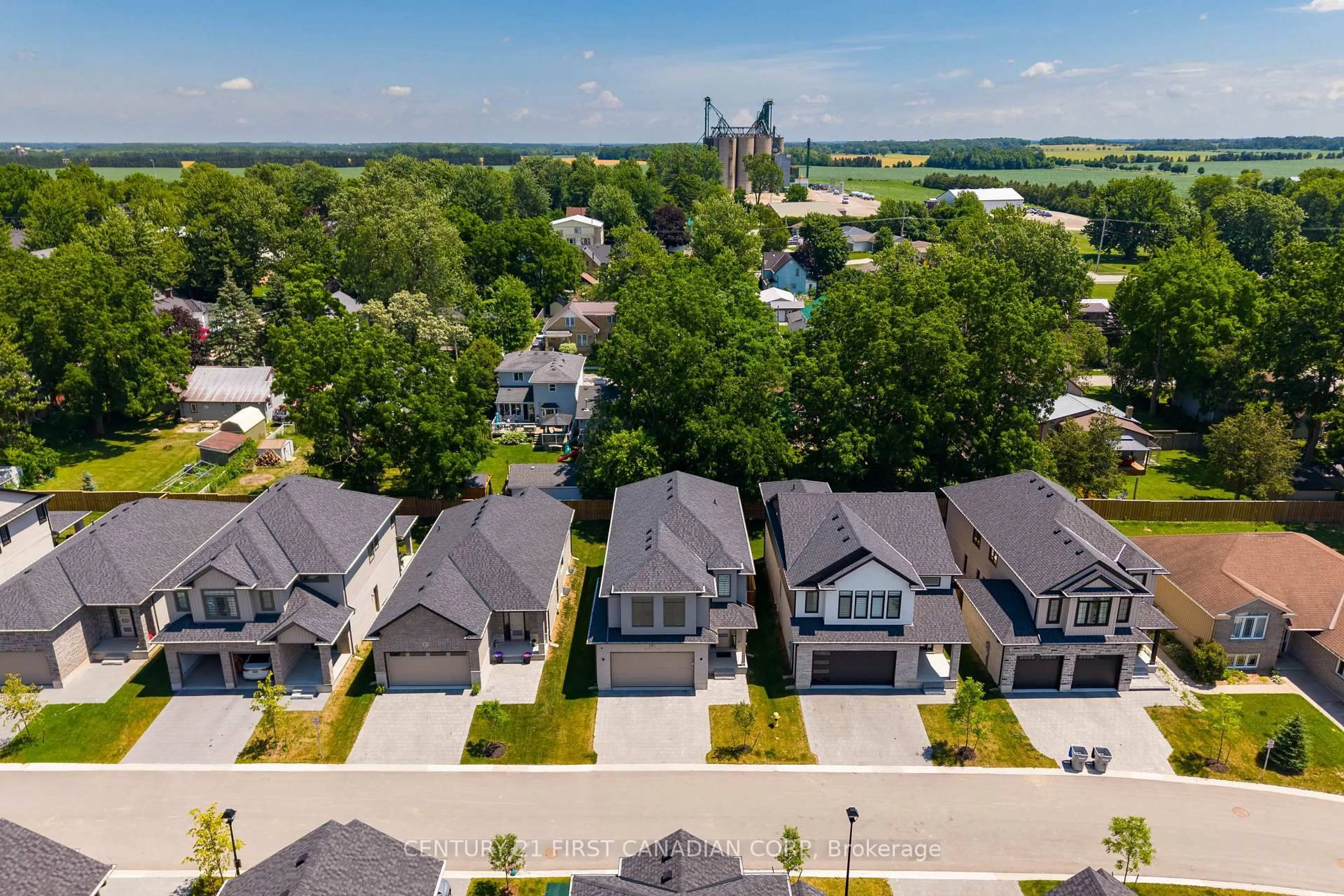 A pic from outside/outdoor area/front of a property/back of a property/a pic from drone, water/lake/river/ocean view for 8-7966 Fallon Dr, Lucan Biddulph Ontario N0M 1V0