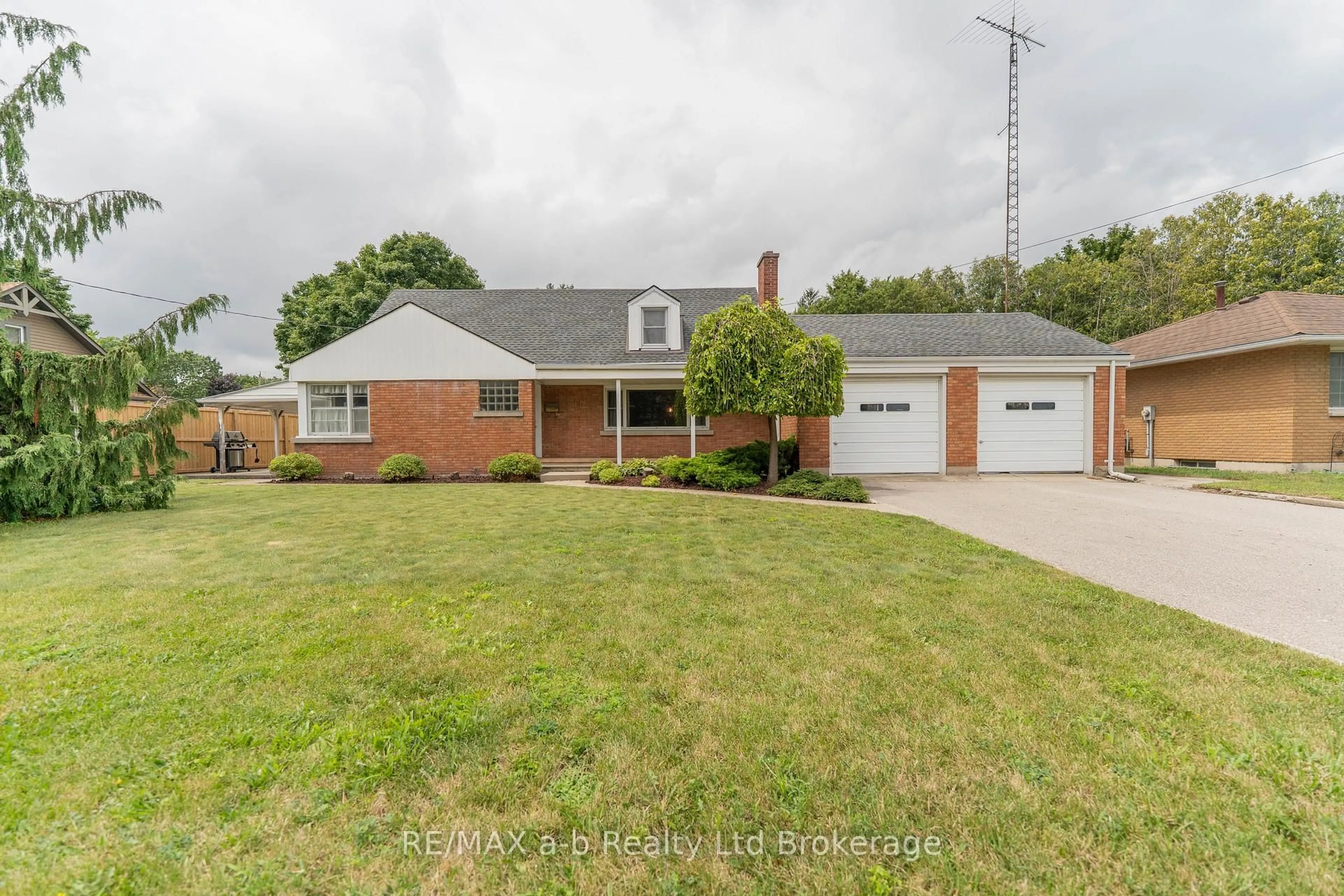 Home with brick exterior material, street for 81 Vienna Rd, Tillsonburg Ontario N4G 3C9
