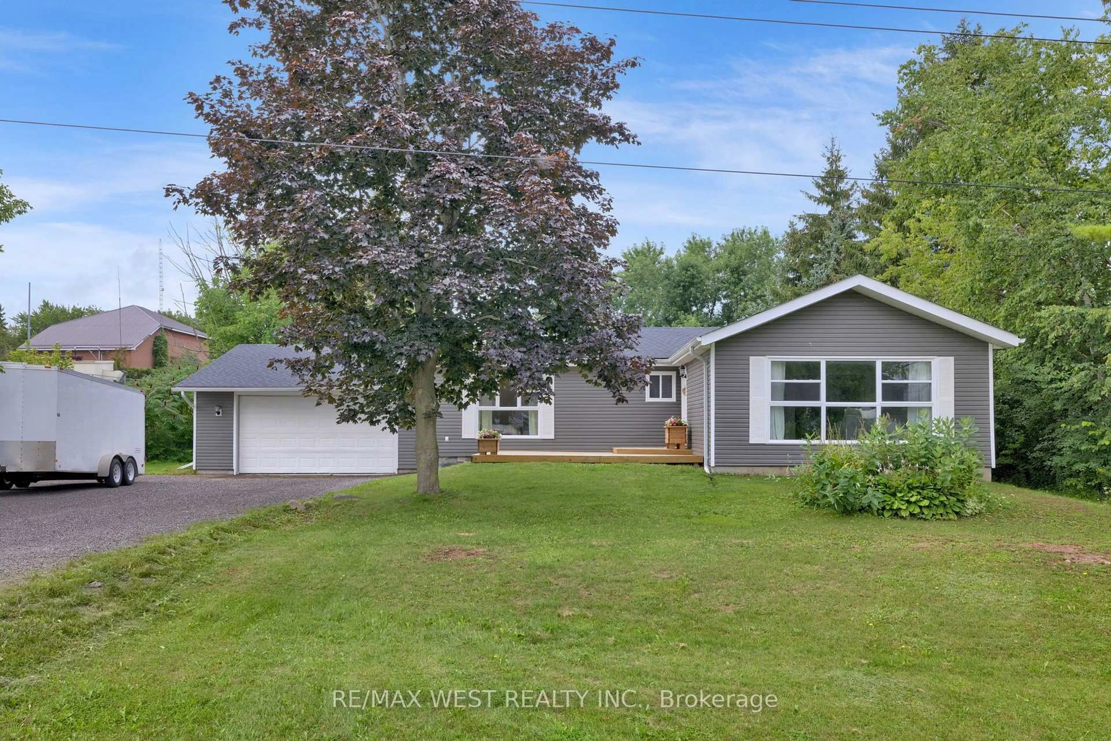 A pic from outside/outdoor area/front of a property/back of a property/a pic from drone, street for 34 Helen Cres, Kawartha Lakes Ontario K0M 2C0