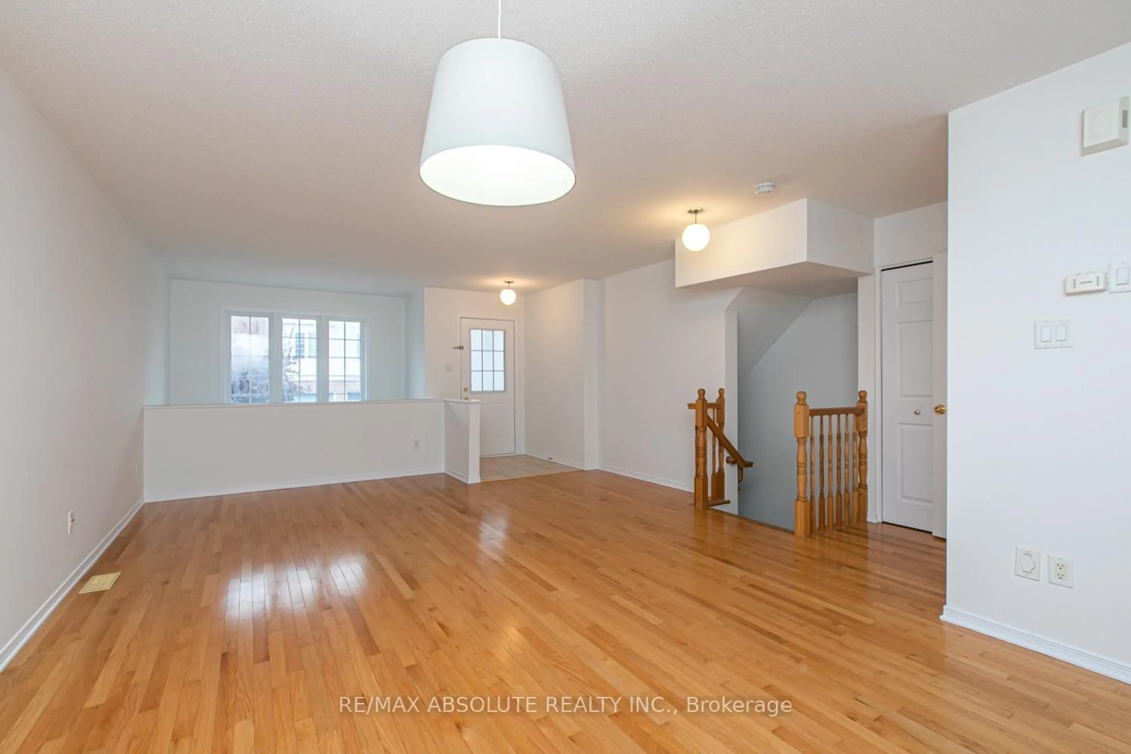 Unknown for 246 Gershwin Private #38, Ottawa Ontario K2H 1G5