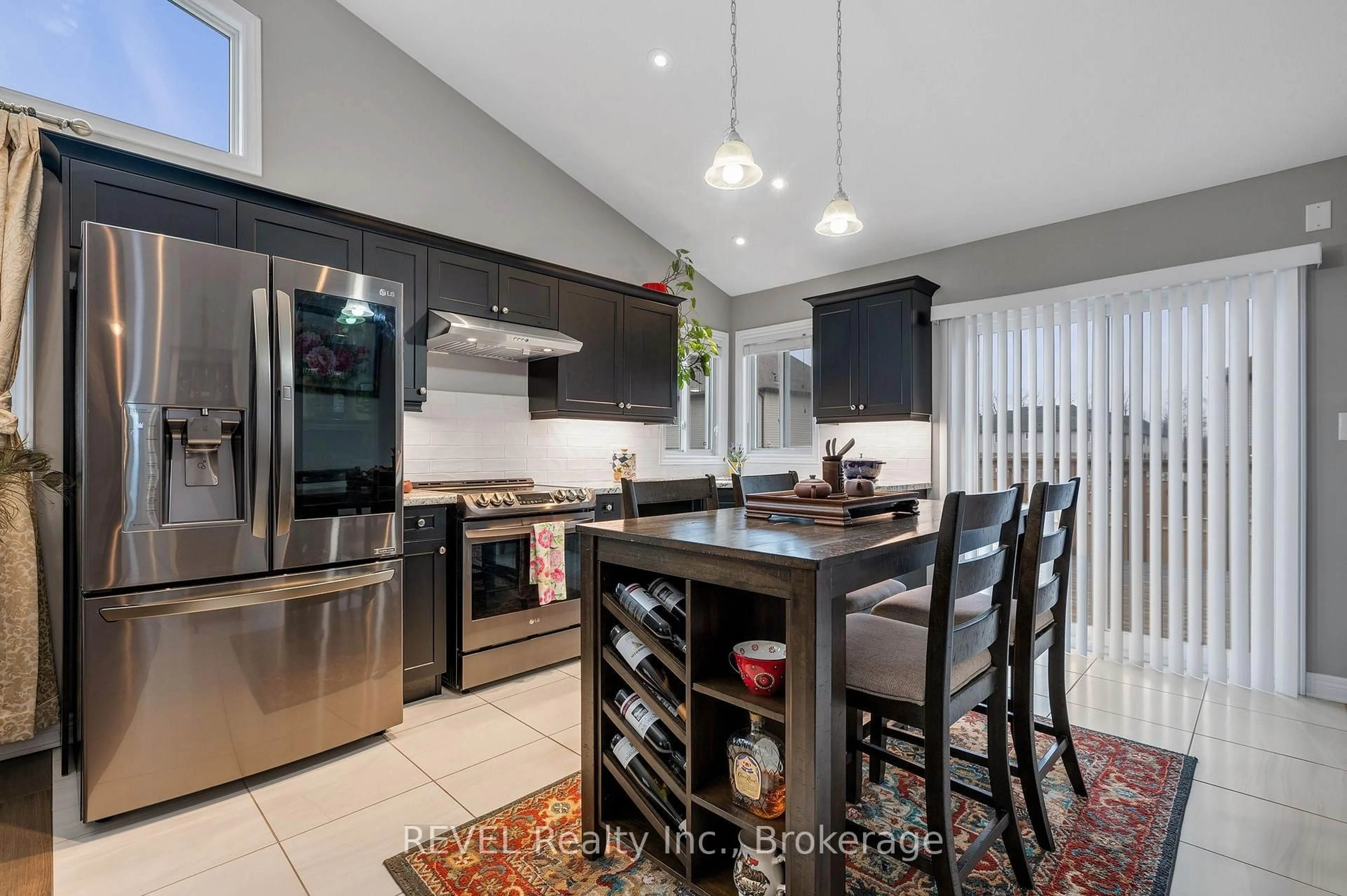 Contemporary kitchen, ceramic/tile floor for 7833 OLDFIELD Rd, Niagara Falls Ontario L2G 0A8