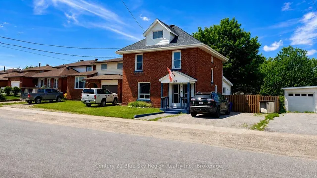647 Douglas St, North Bay