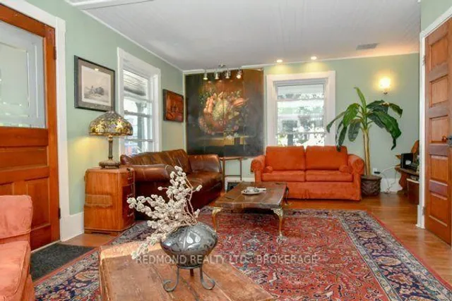 200 South St, Gananoque 5